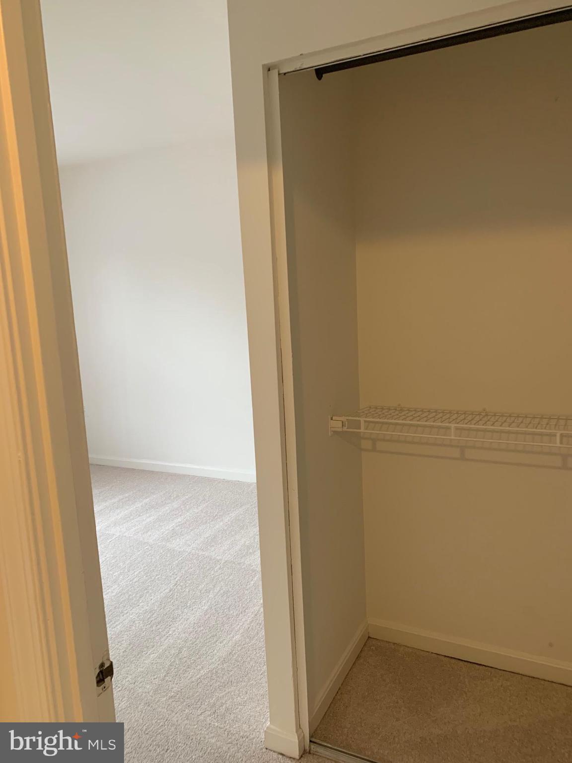 COLONY PARK - Residential Lease