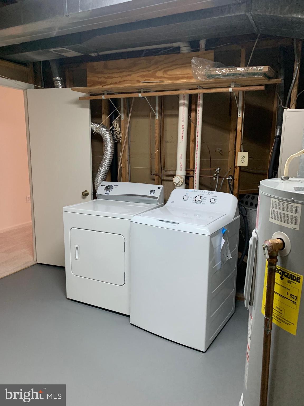 COLONY PARK - Residential Lease