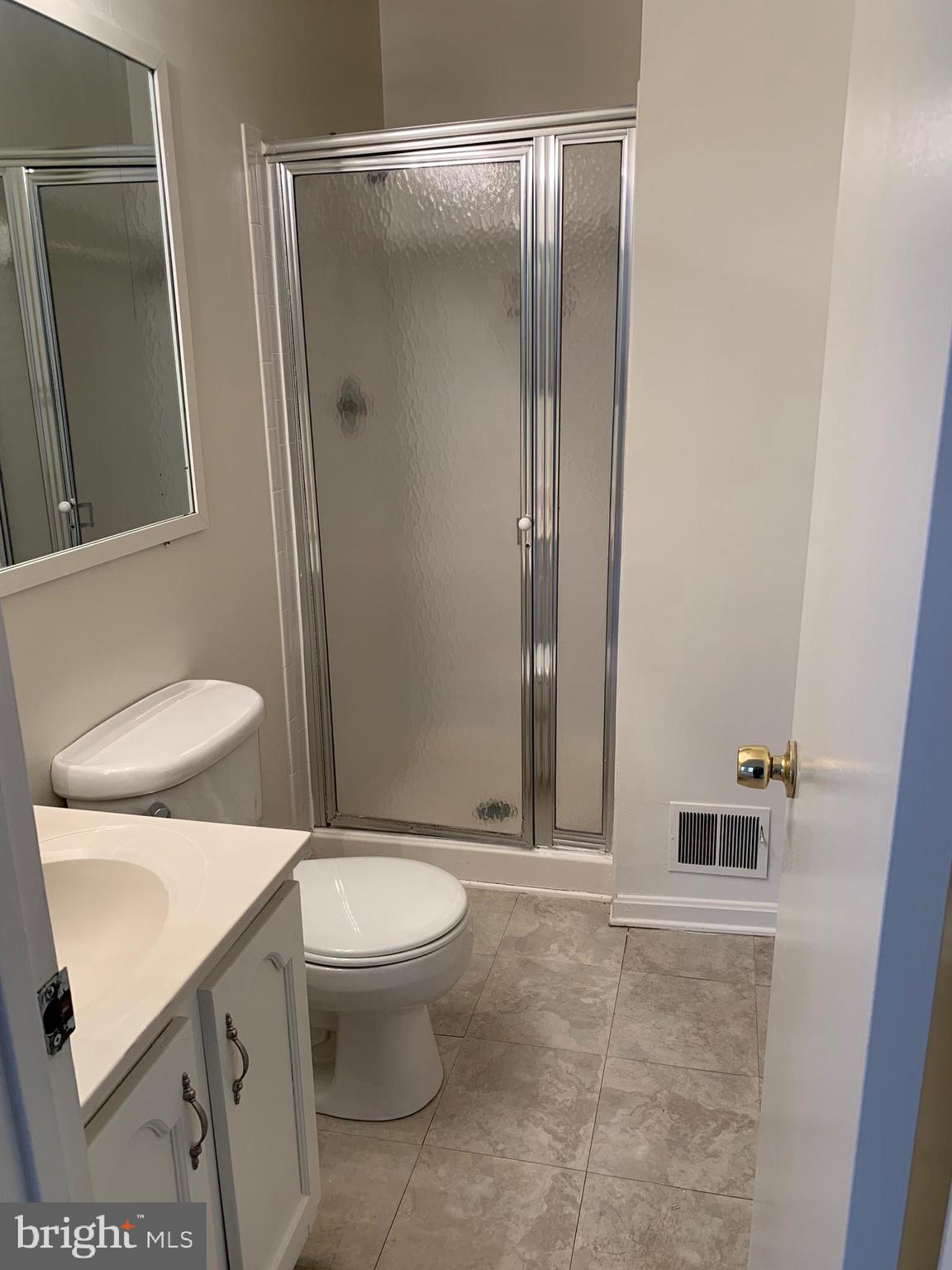 COLONY PARK - Residential Lease