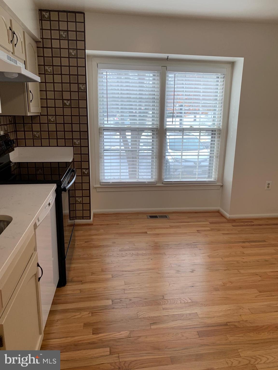 COLONY PARK - Residential Lease