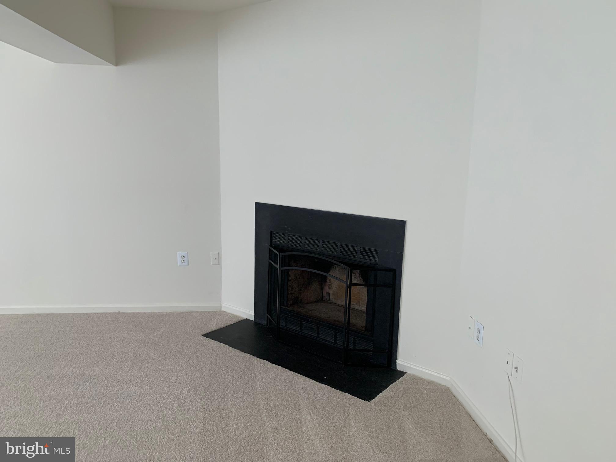 COLONY PARK - Residential Lease