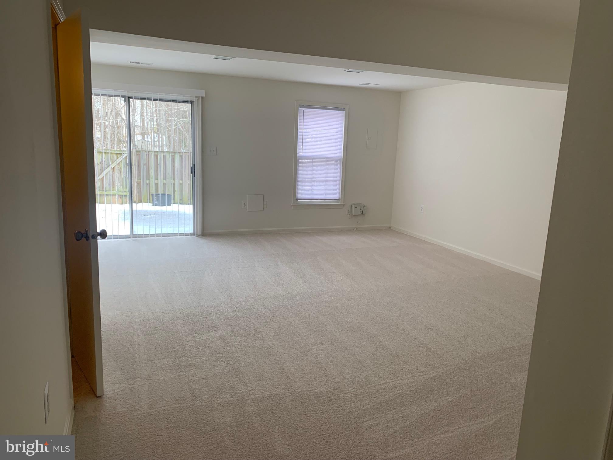 COLONY PARK - Residential Lease