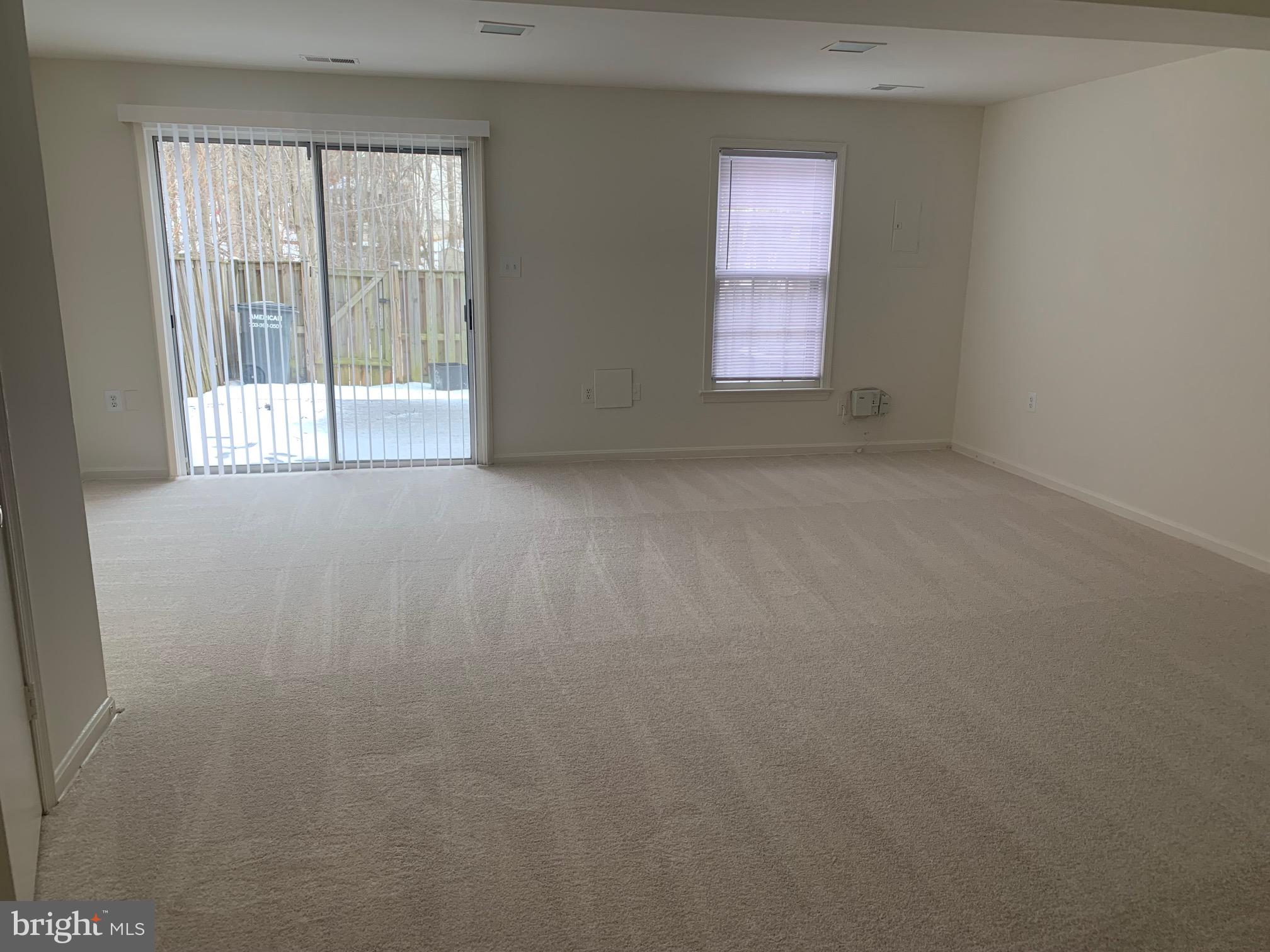 COLONY PARK - Residential Lease