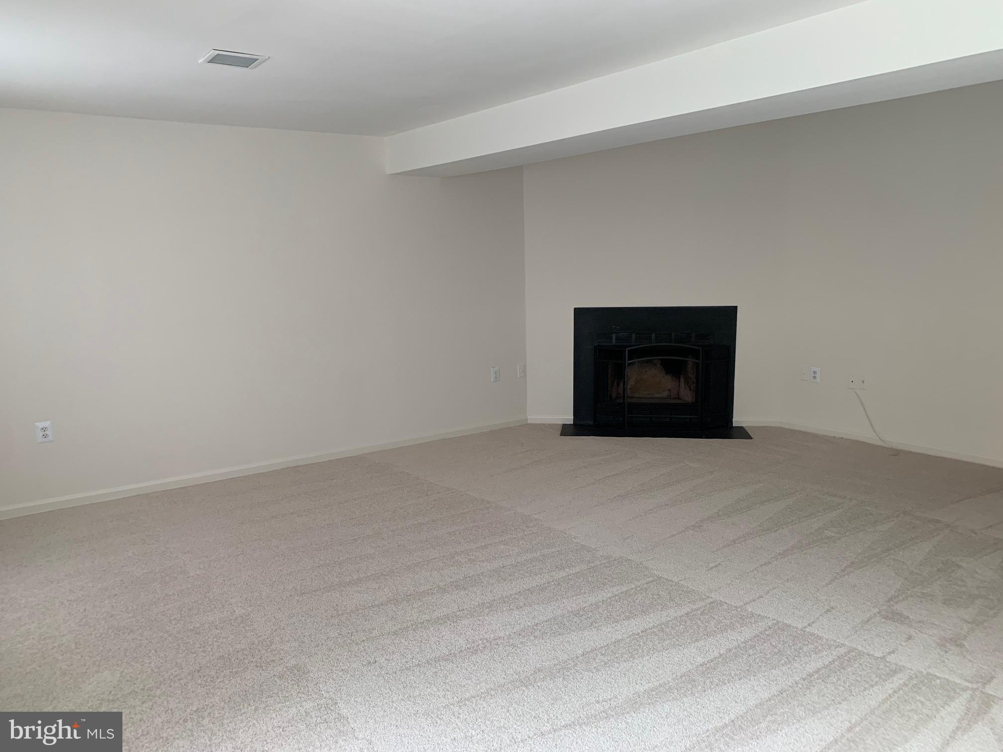 COLONY PARK - Residential Lease