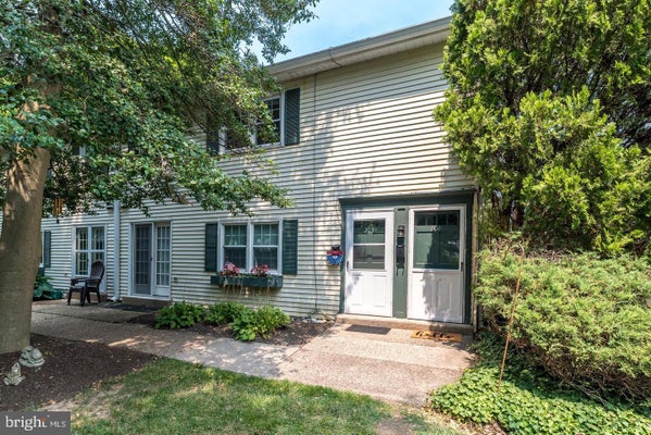 704 YARDLEY CMNS, YARDLEY, PA 19067 - Image ef19ecb315e86e0cd41aec6bc433a9dc/1618648981