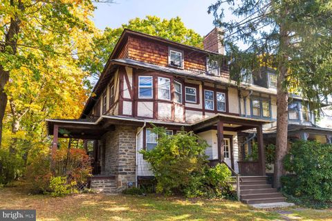 Photo of 304 Florence Avenue, JENKINTOWN, PA 19046 (MLS # PAMC2159918) Photo of 304 Florence Avenue, JENKINTOWN, PA 19046 (MLS # PAMC2159918)