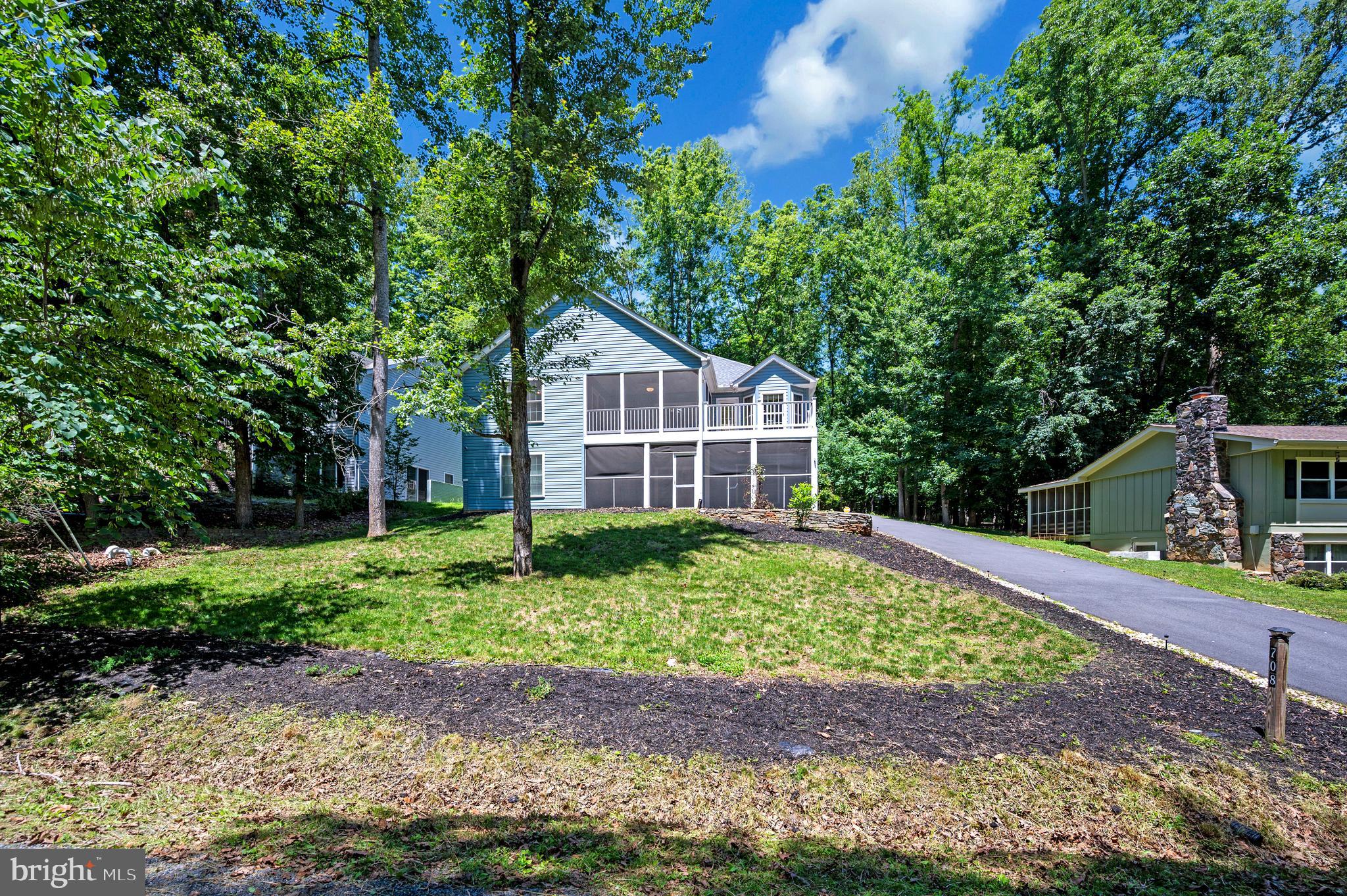 708 EASTOVER PKWY