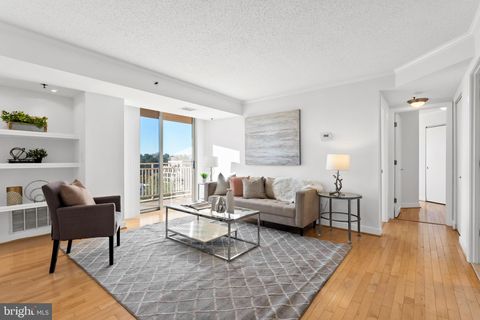 Photo of 7500 Woodmont Avenue #S918, BETHESDA, MD 20814 (MLS # MDMC2155894)