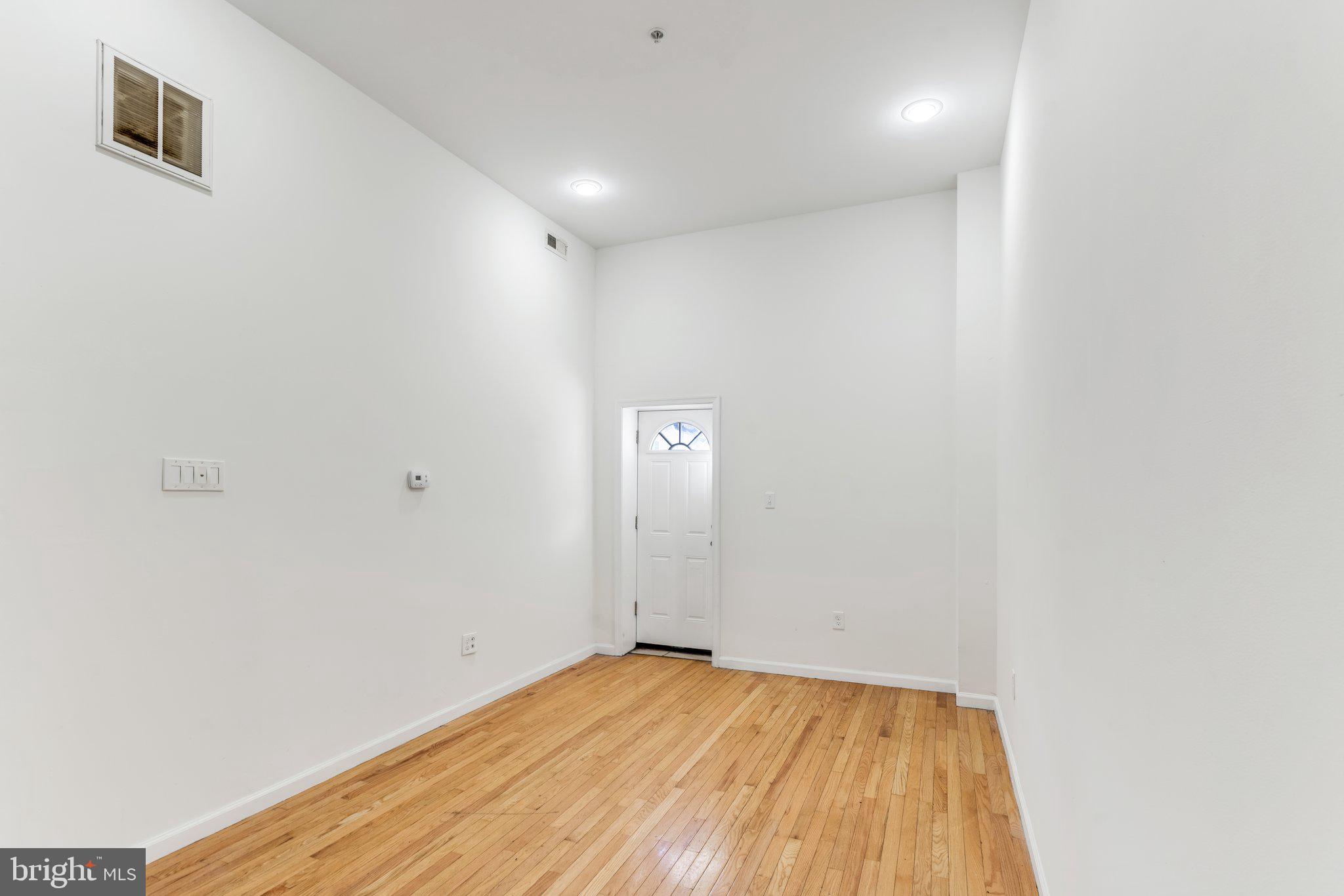 TEMPLE UNIVERSITY - Residential Lease