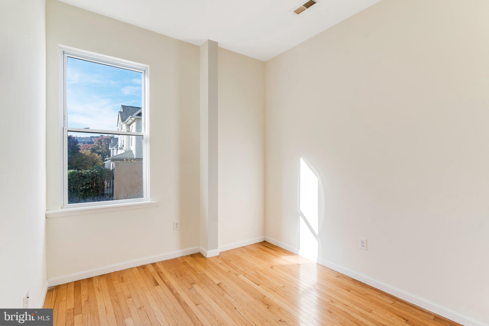 TEMPLE UNIVERSITY - Residential Lease