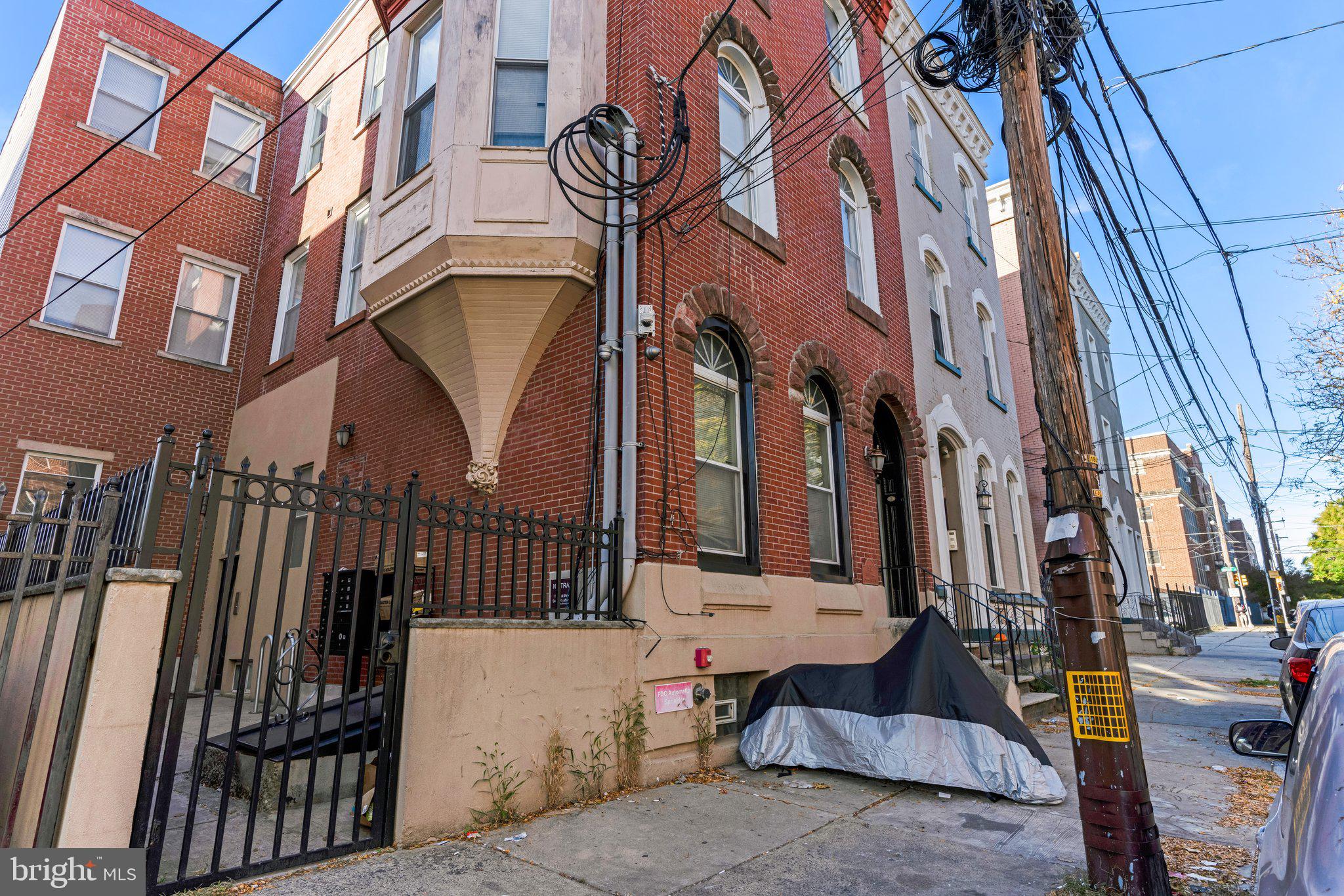 TEMPLE UNIVERSITY - Residential Lease