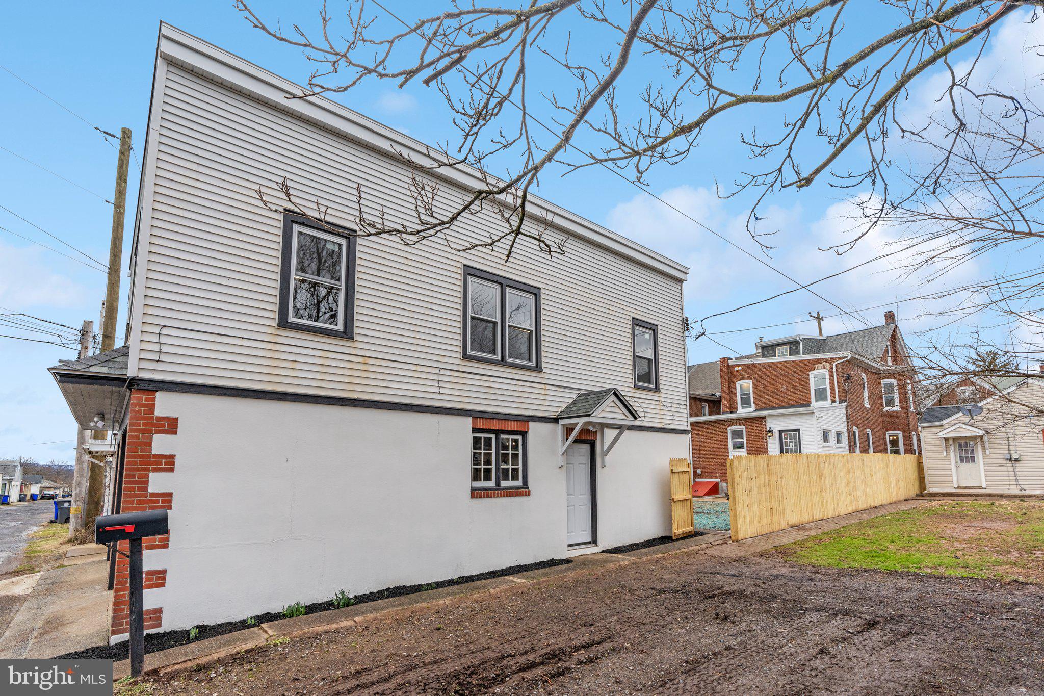 POTTSTOWN - Residential