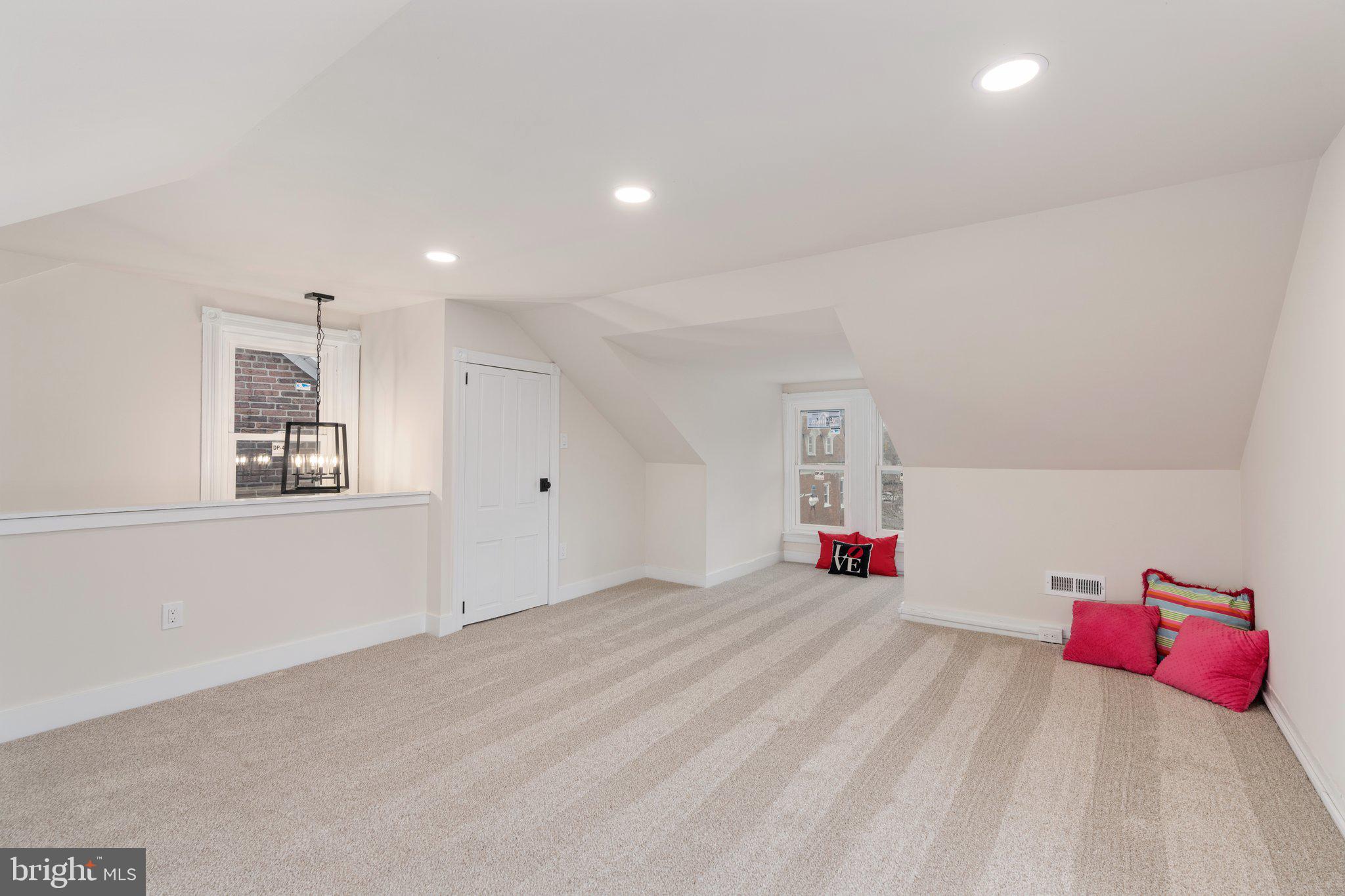 POTTSTOWN - Residential