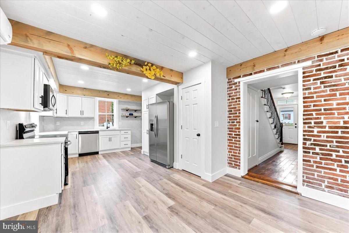 3317 APPLETON ROAD