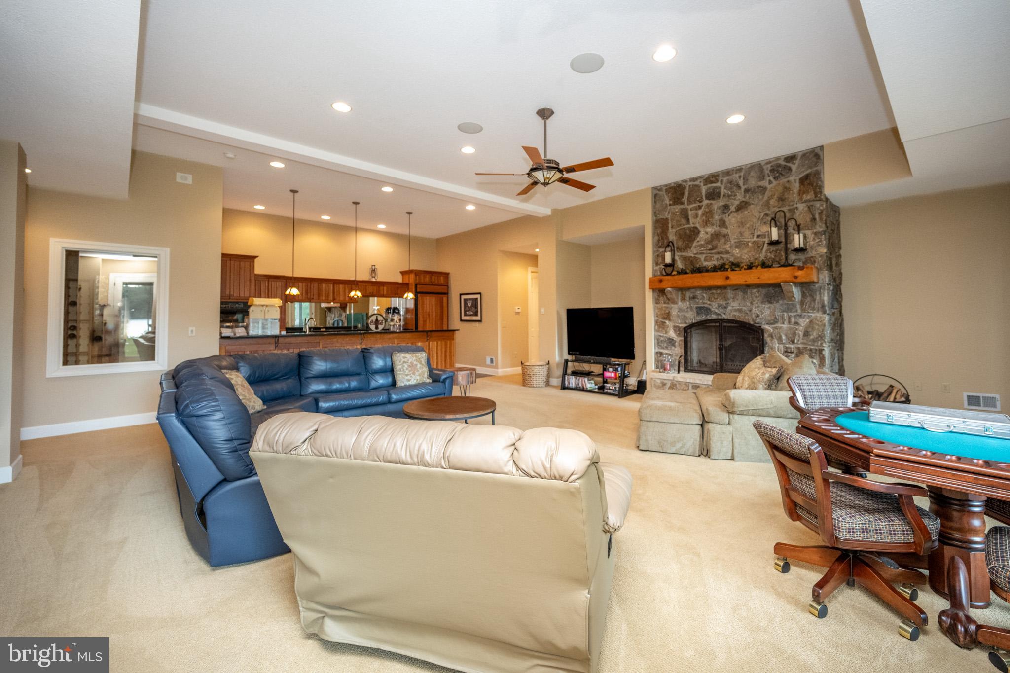 SANDY BEACH - Residential