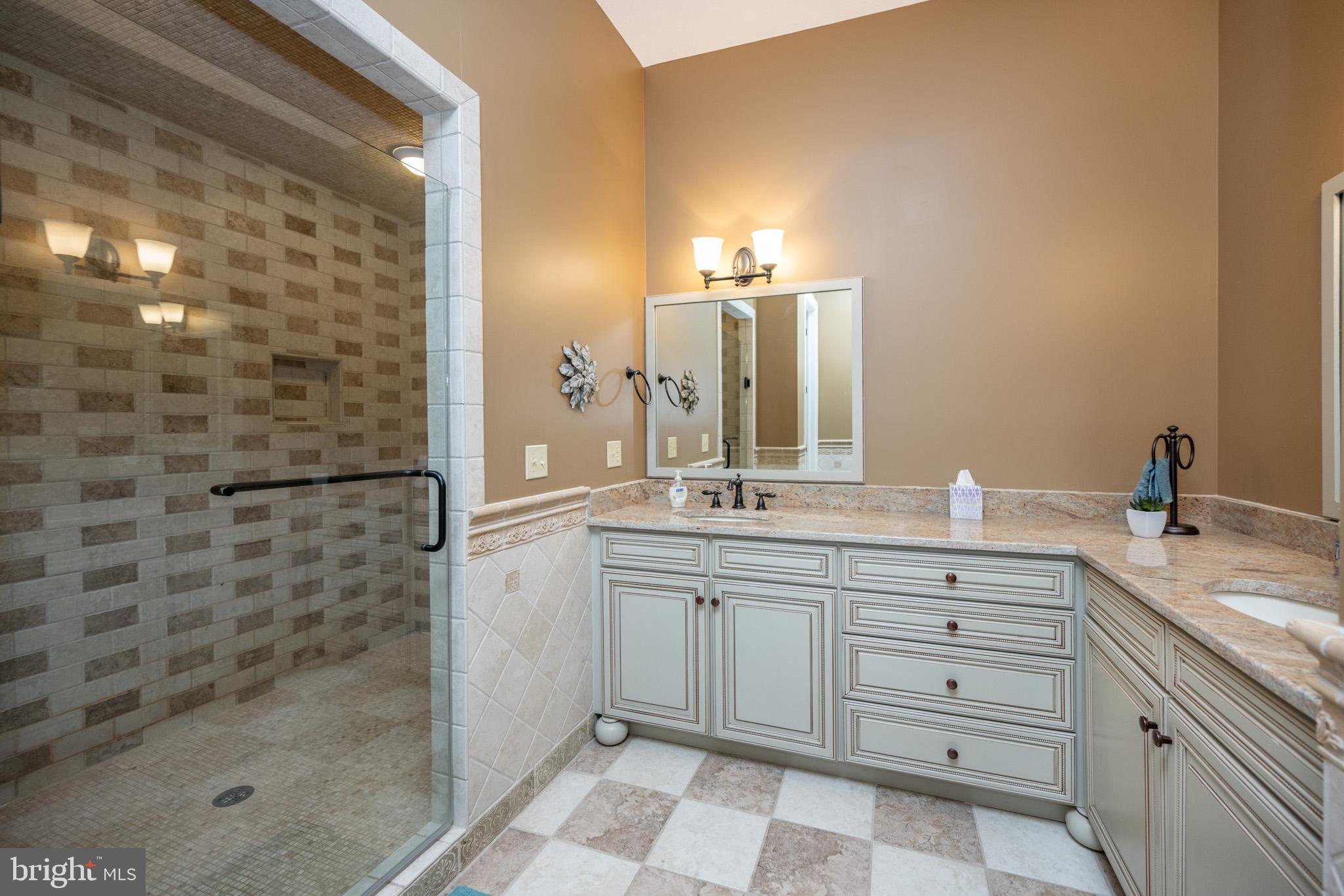 SANDY BEACH - Residential