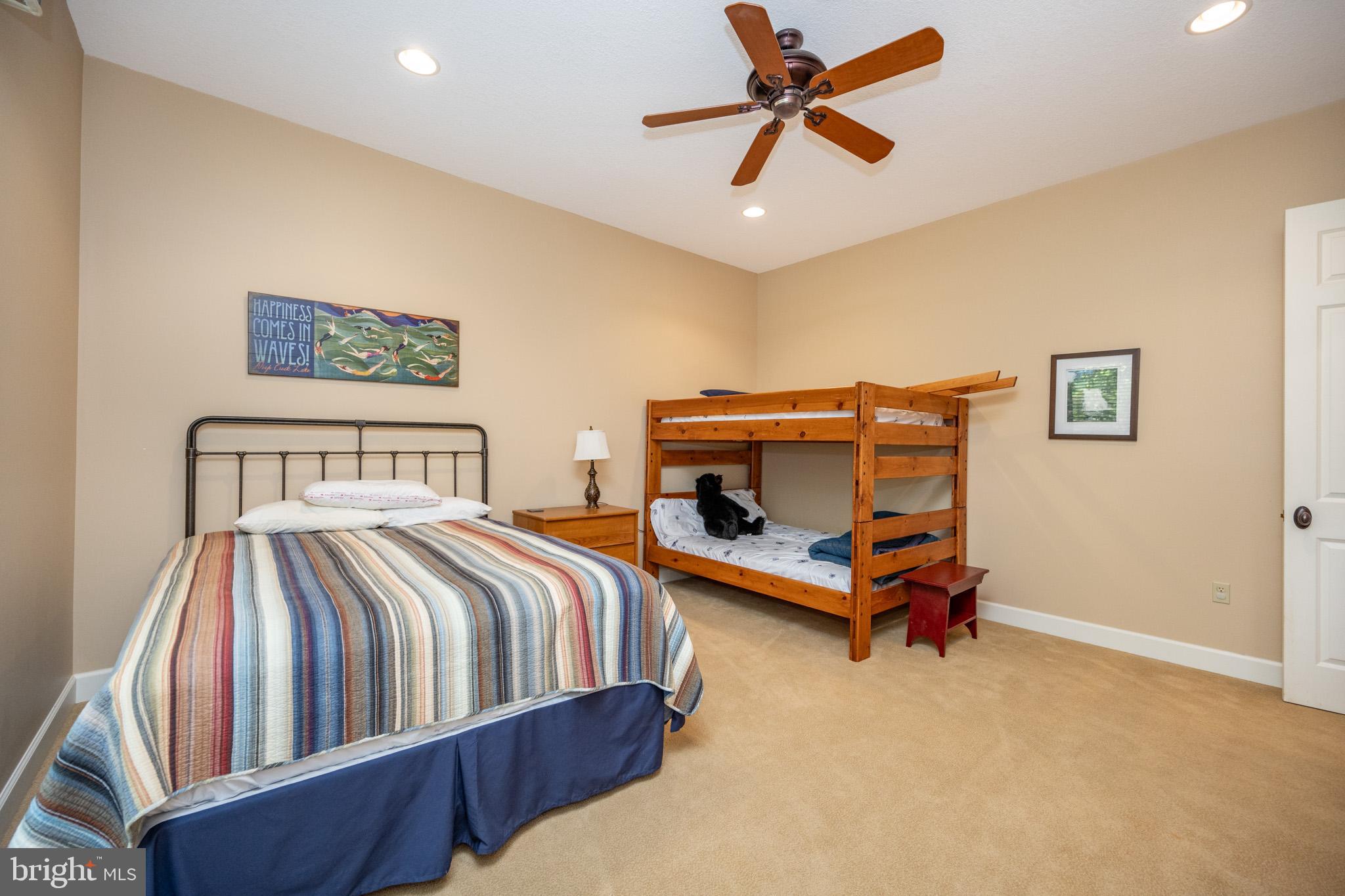 SANDY BEACH - Residential