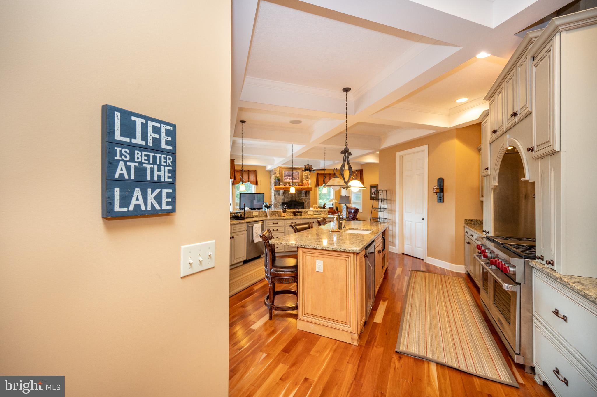 SANDY BEACH - Residential