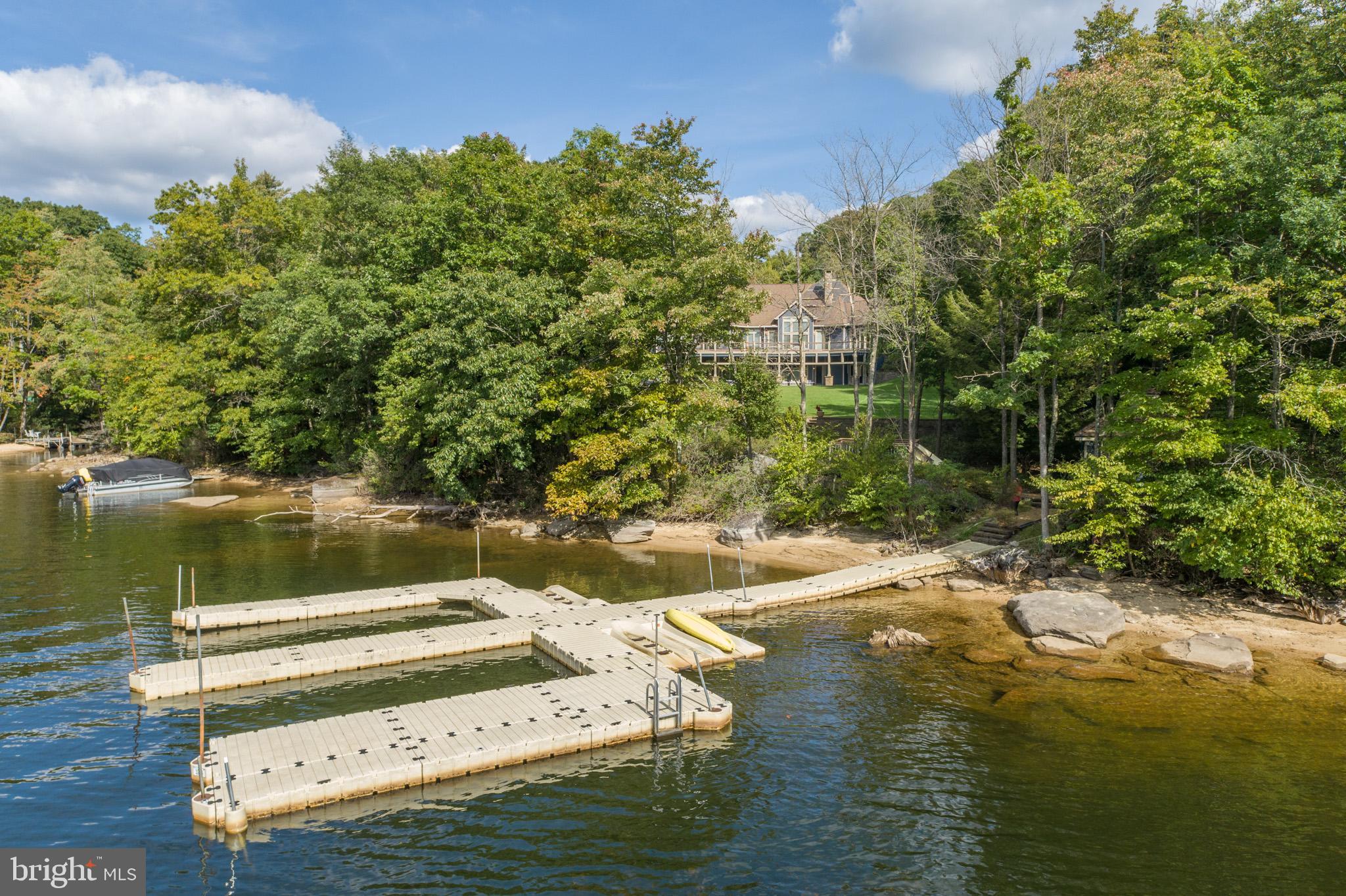 SANDY BEACH - Residential