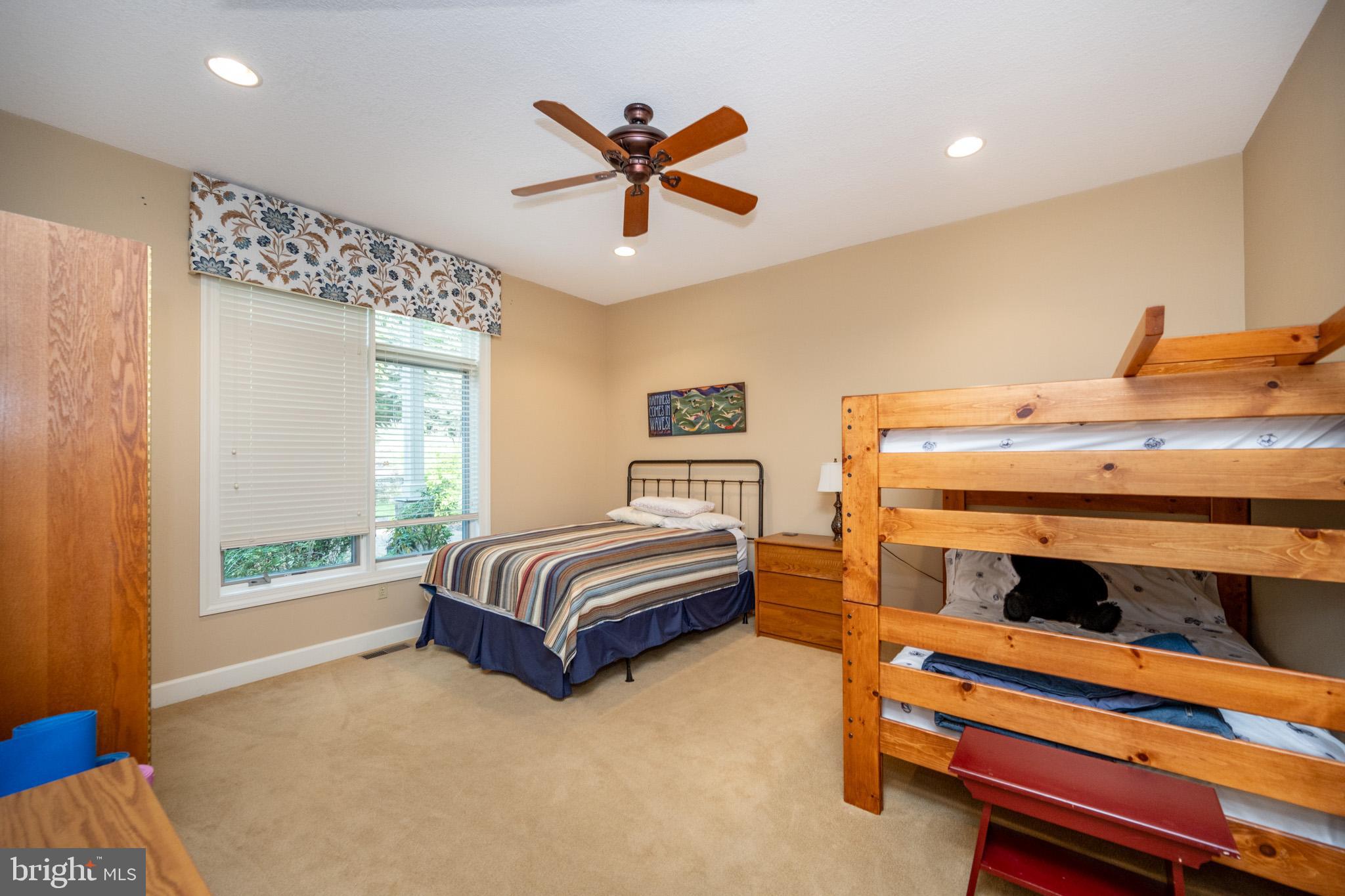 SANDY BEACH - Residential