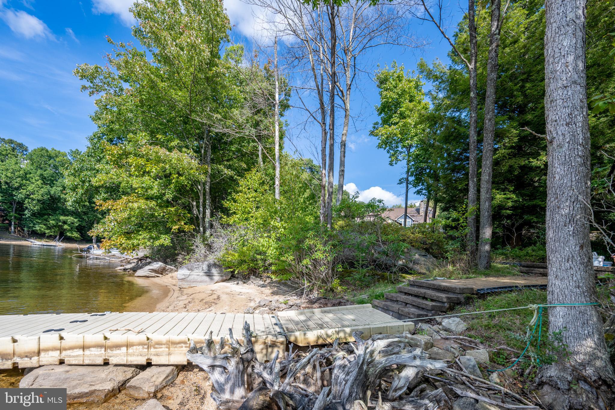 SANDY BEACH - Residential