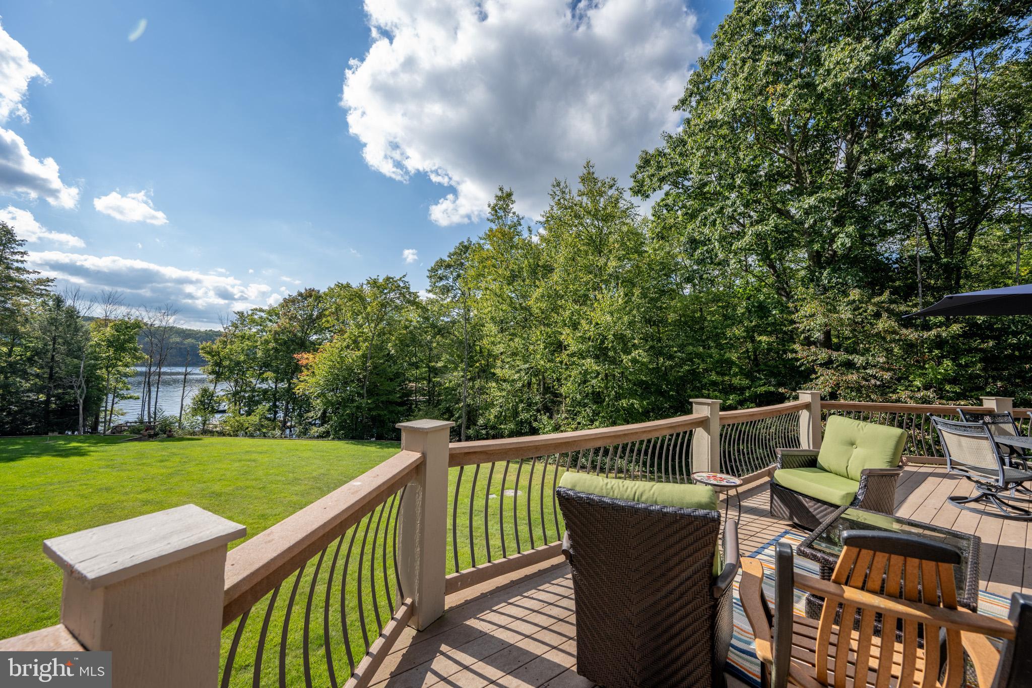 SANDY BEACH - Residential