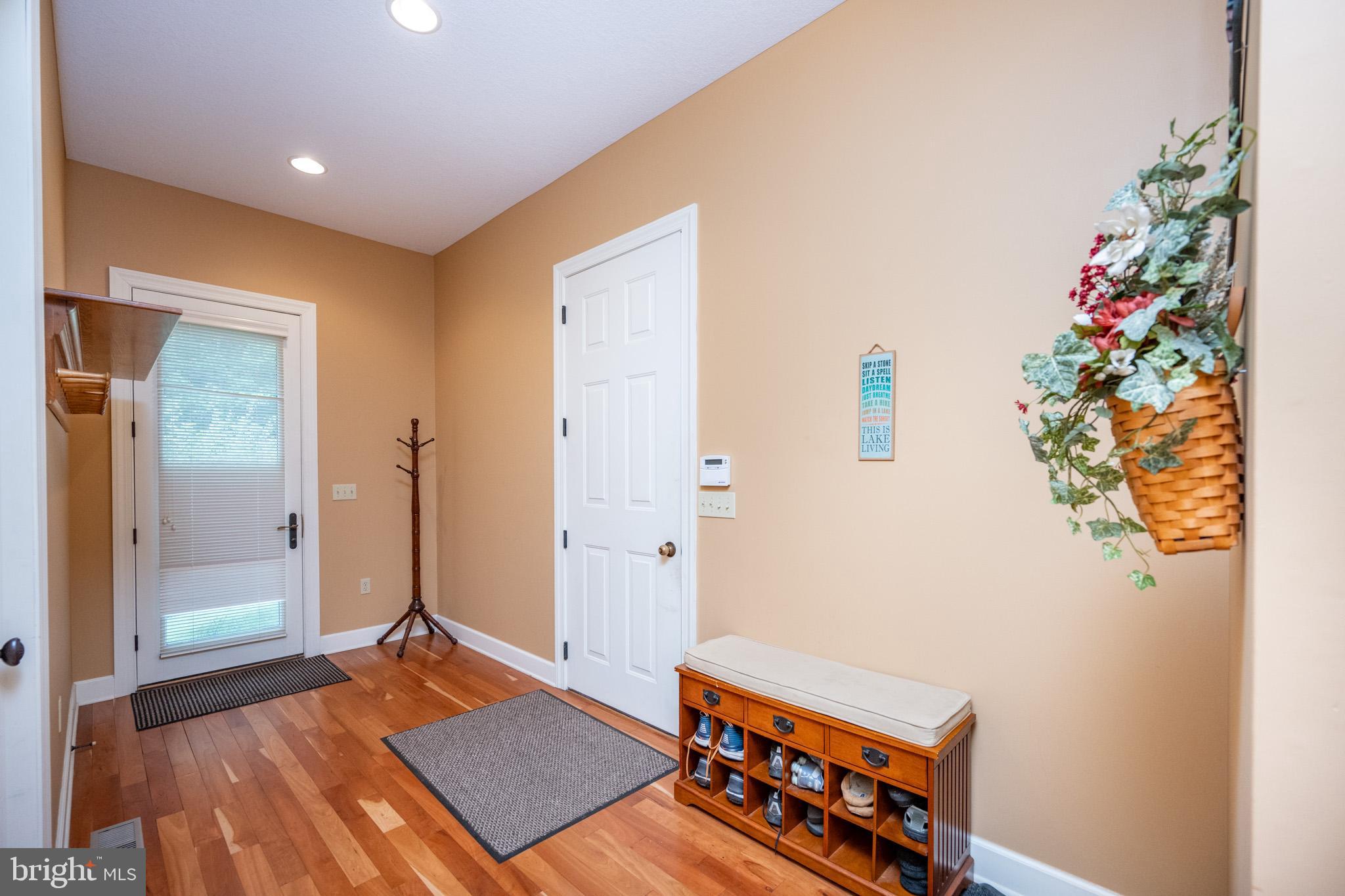 SANDY BEACH - Residential