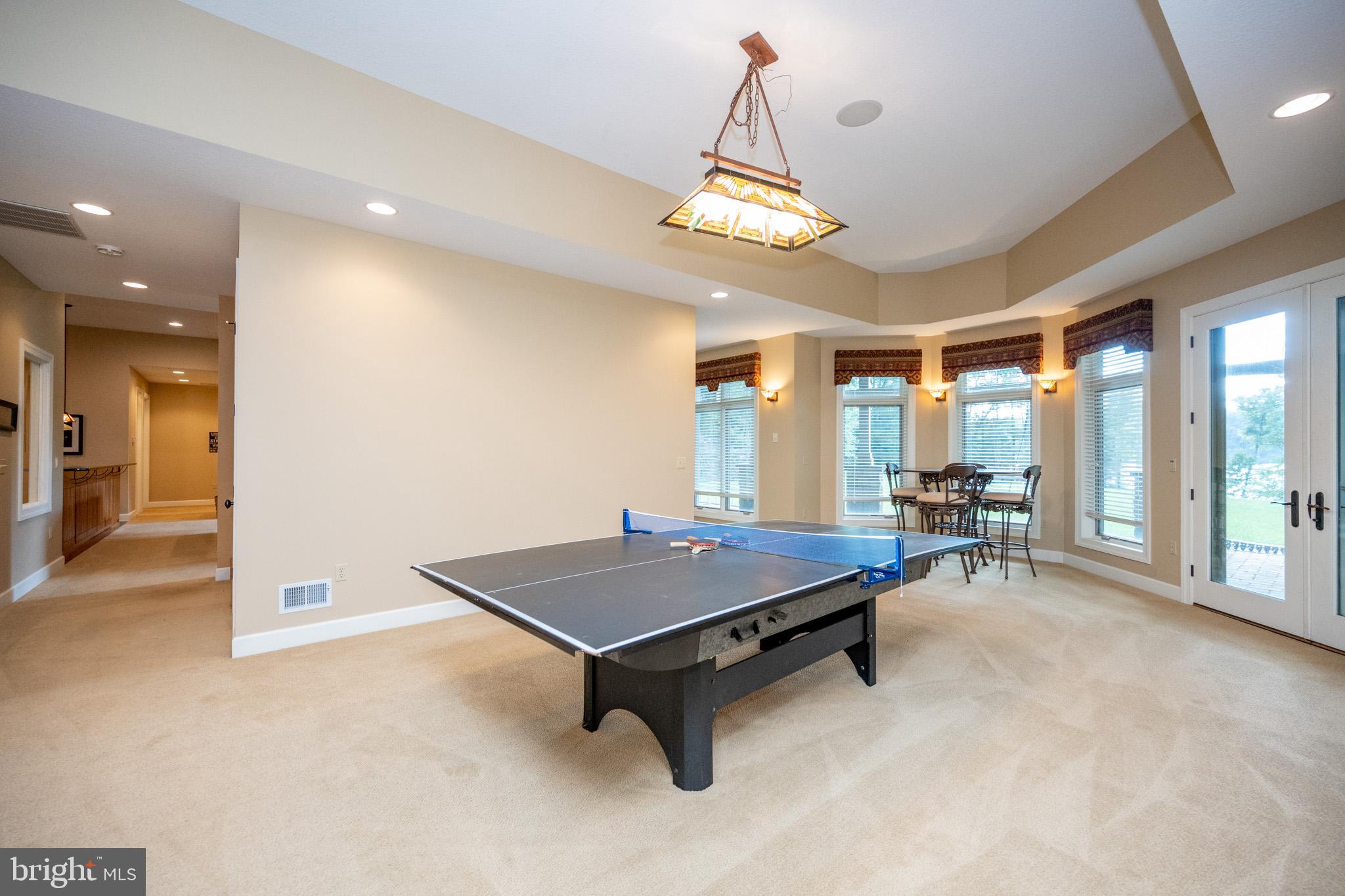 SANDY BEACH - Residential