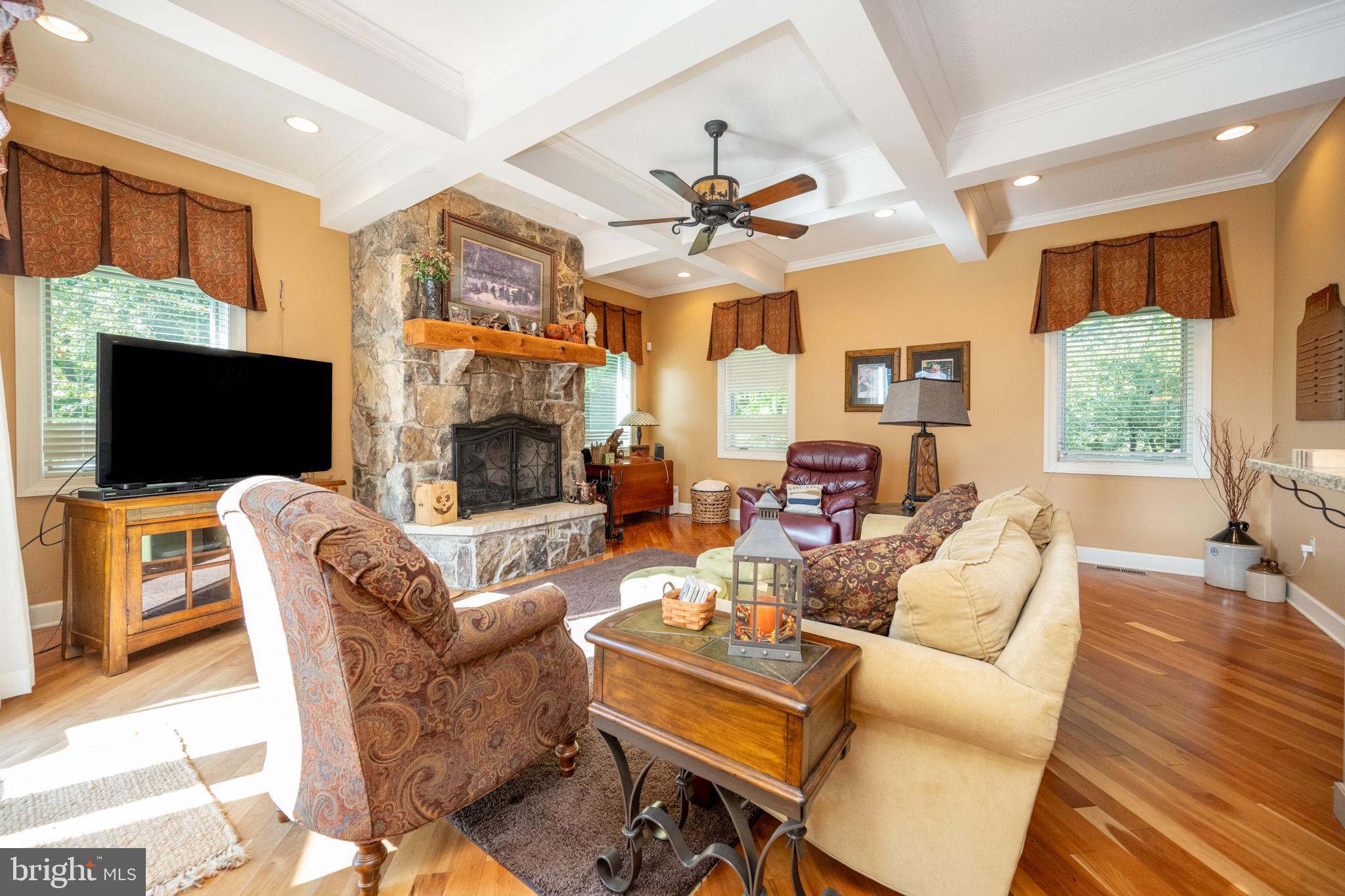 SANDY BEACH - Residential