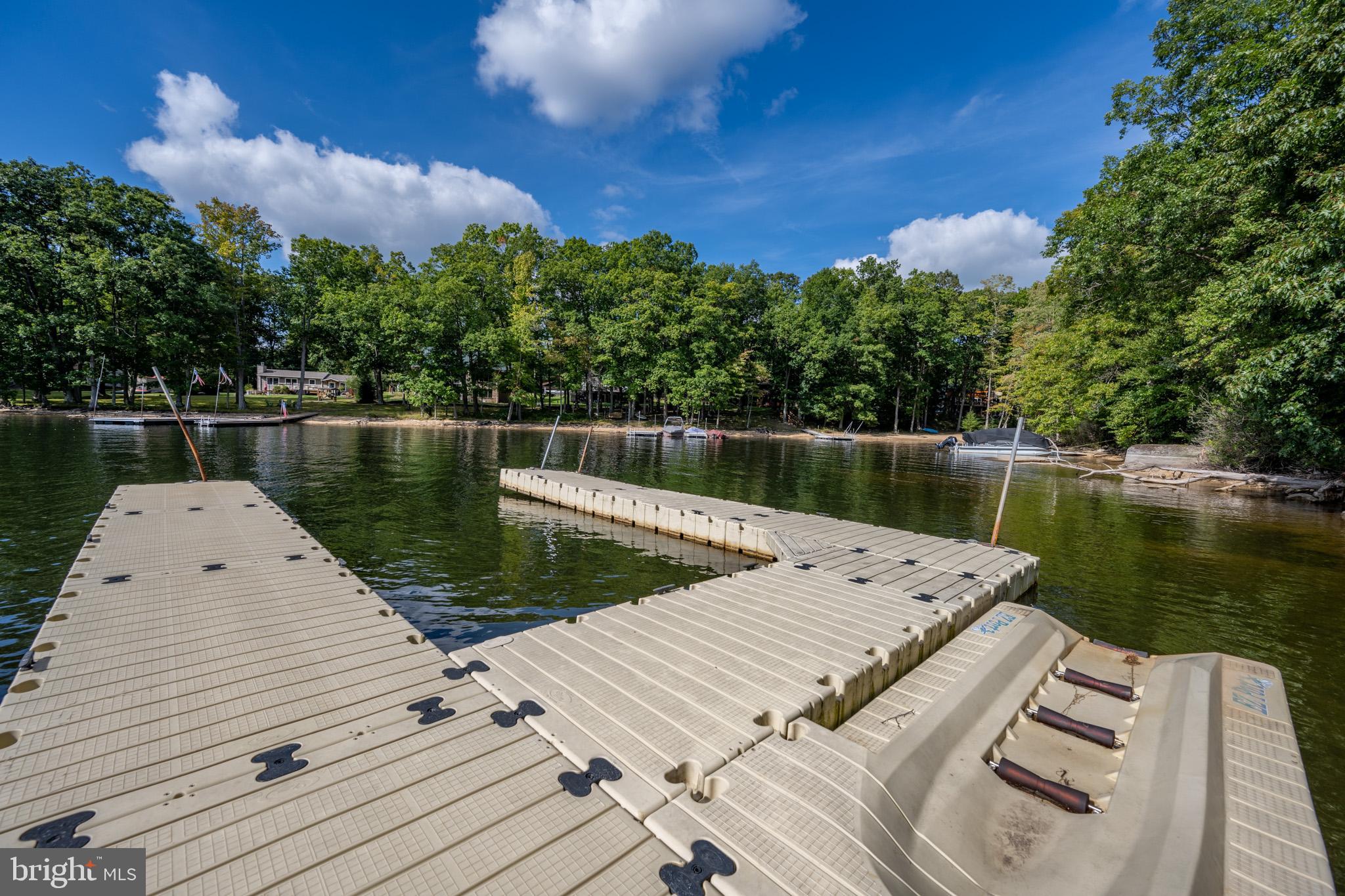 SANDY BEACH - Residential