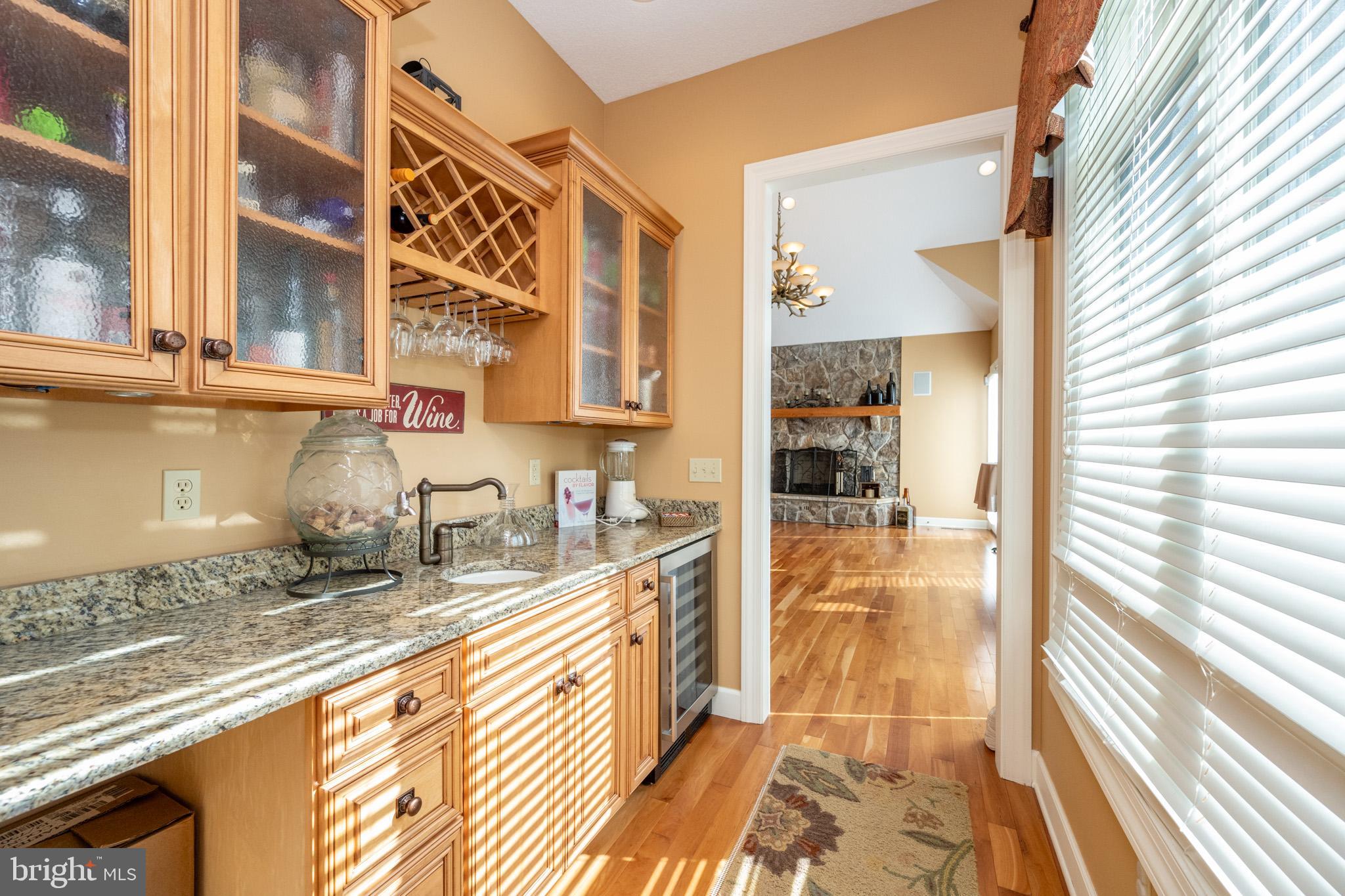 SANDY BEACH - Residential