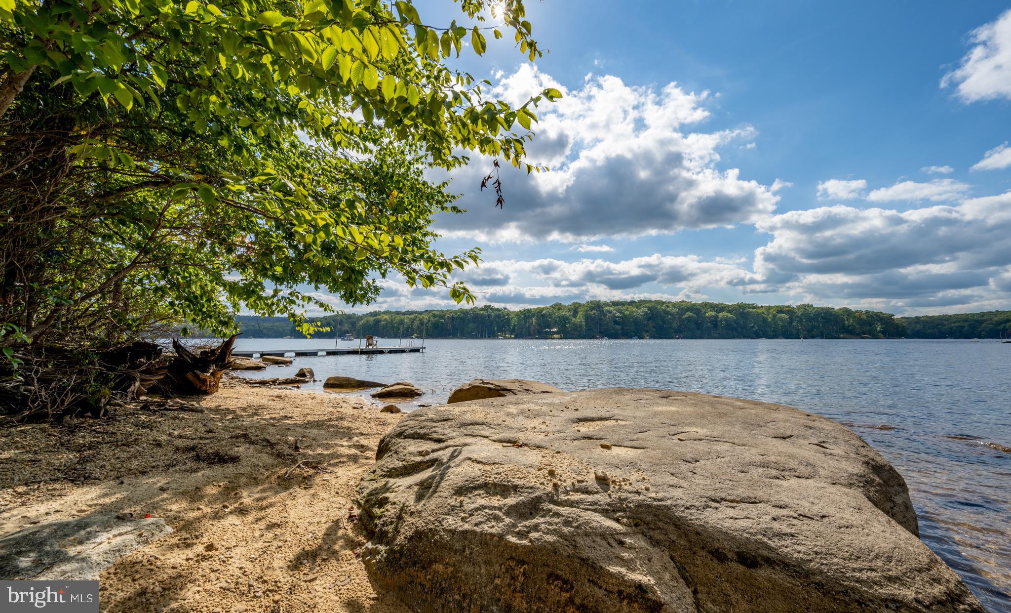 SANDY BEACH - Residential