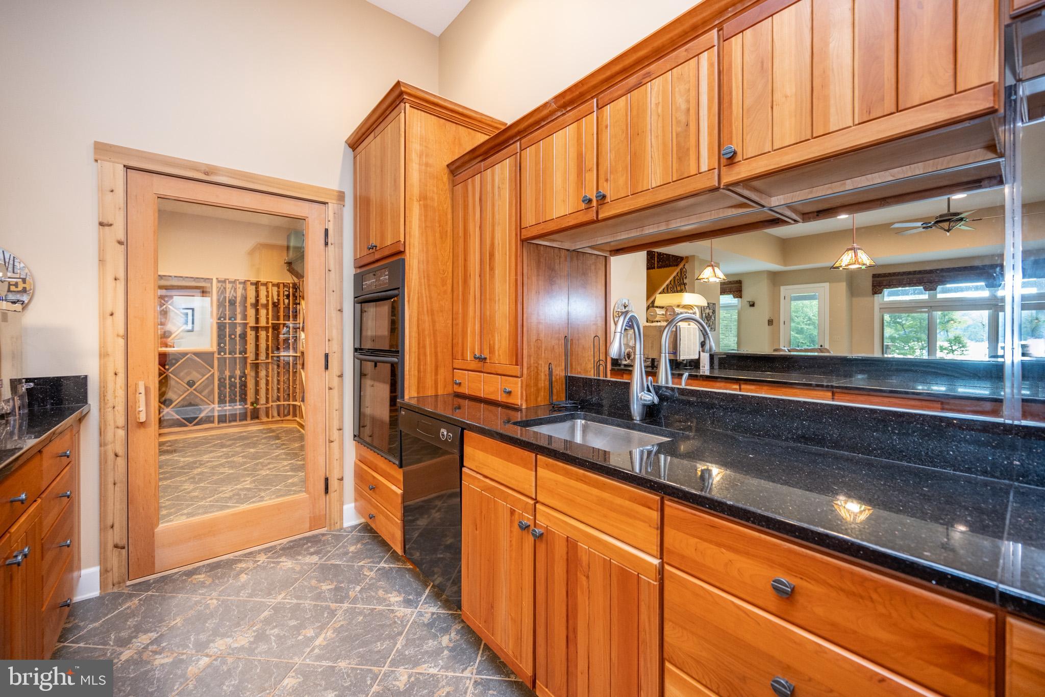 SANDY BEACH - Residential