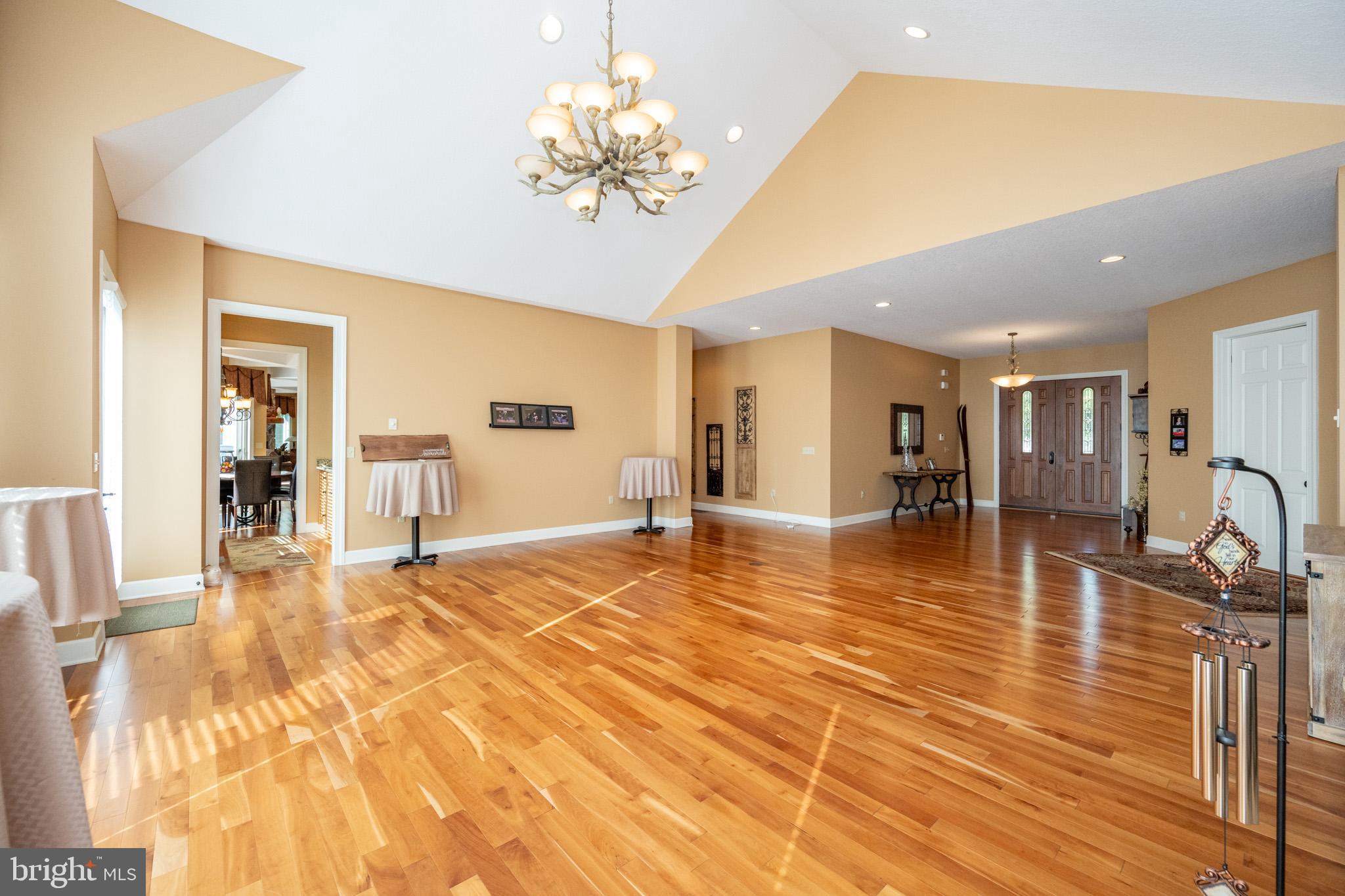 SANDY BEACH - Residential