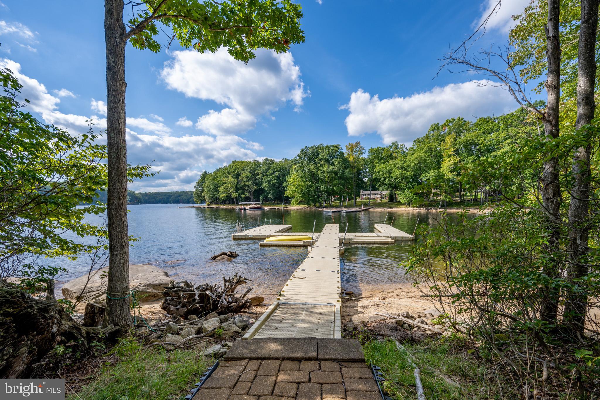 SANDY BEACH - Residential