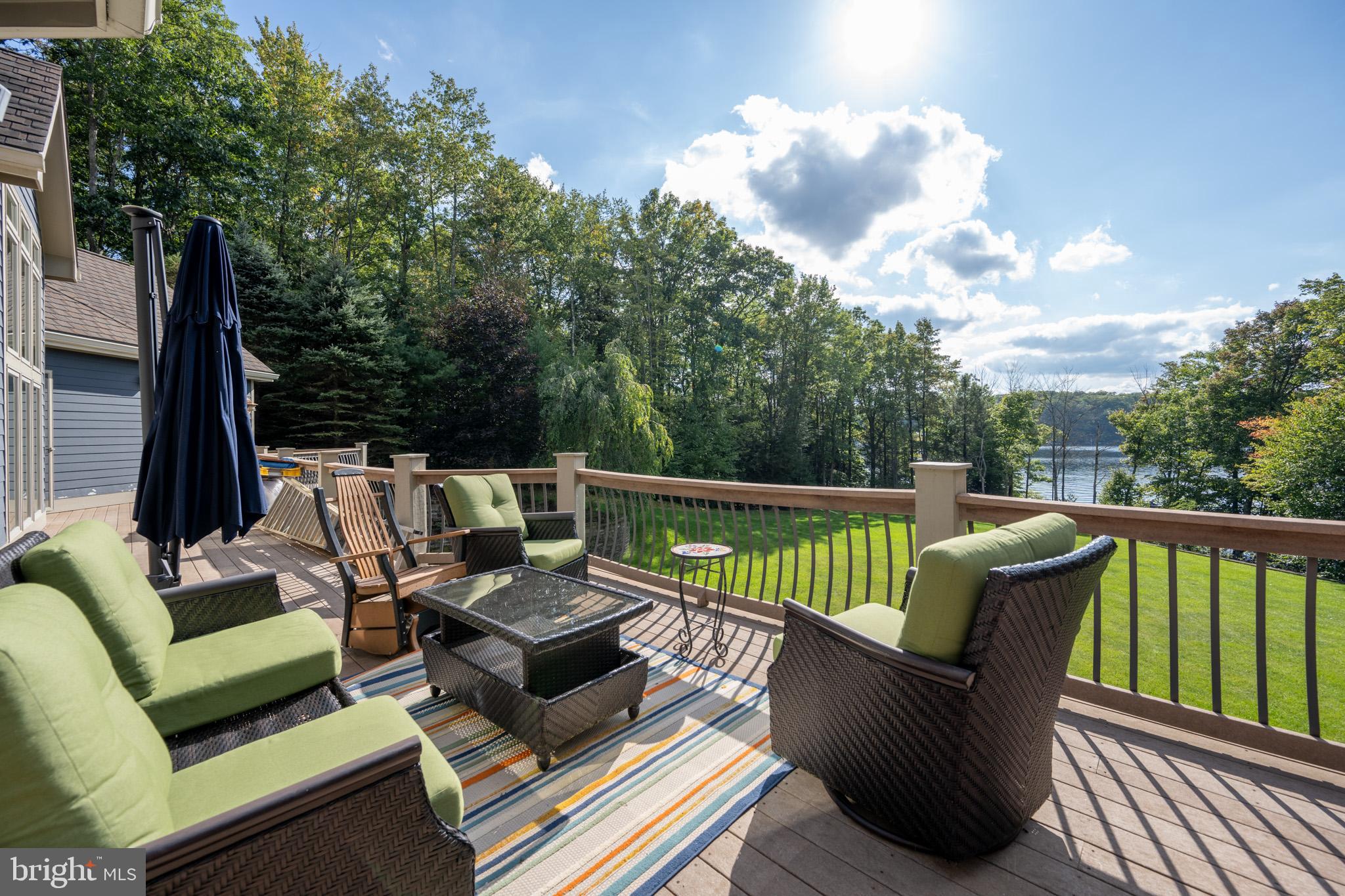 SANDY BEACH - Residential