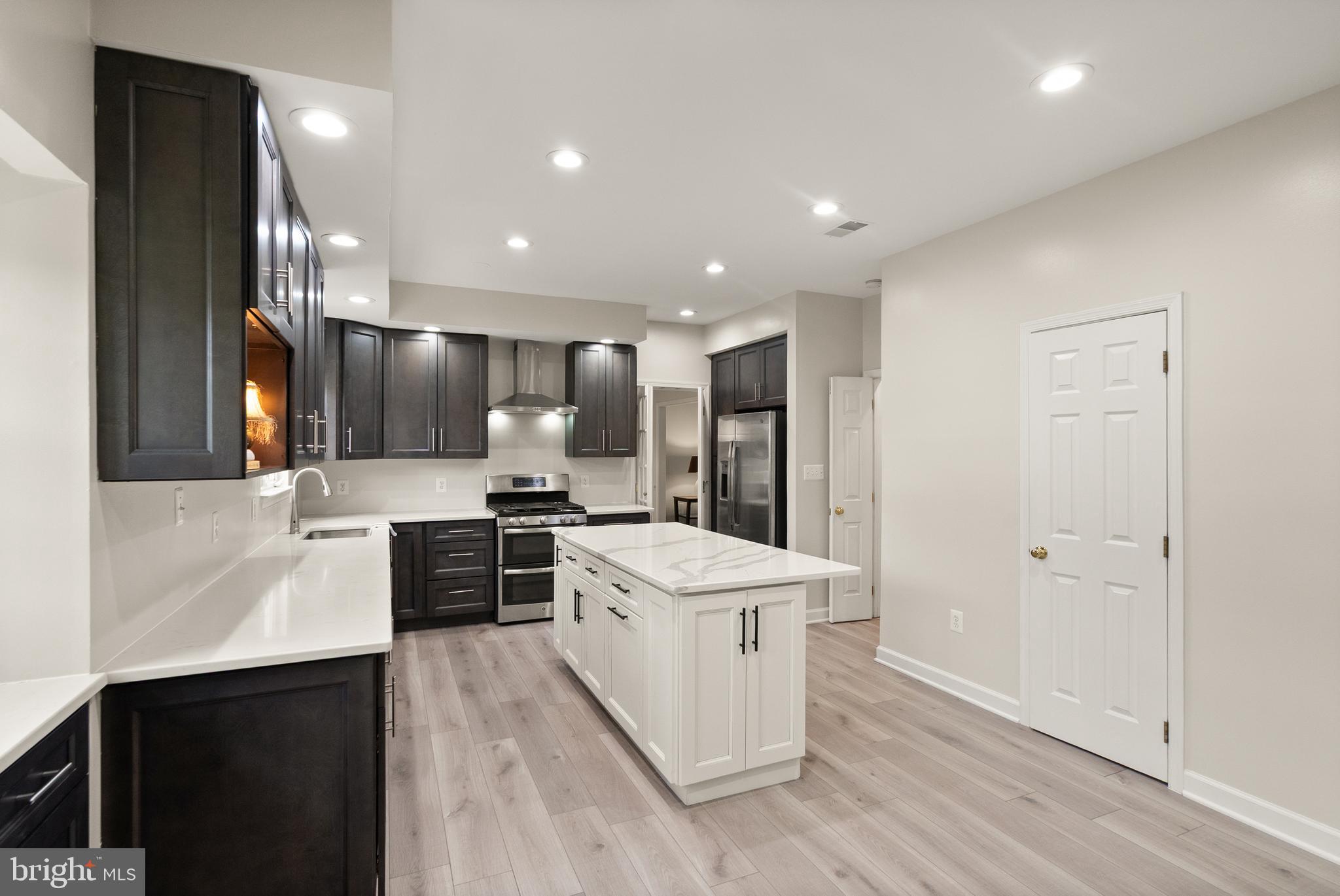 ALEXANDRAS GROVE AT BELMONT - Residential