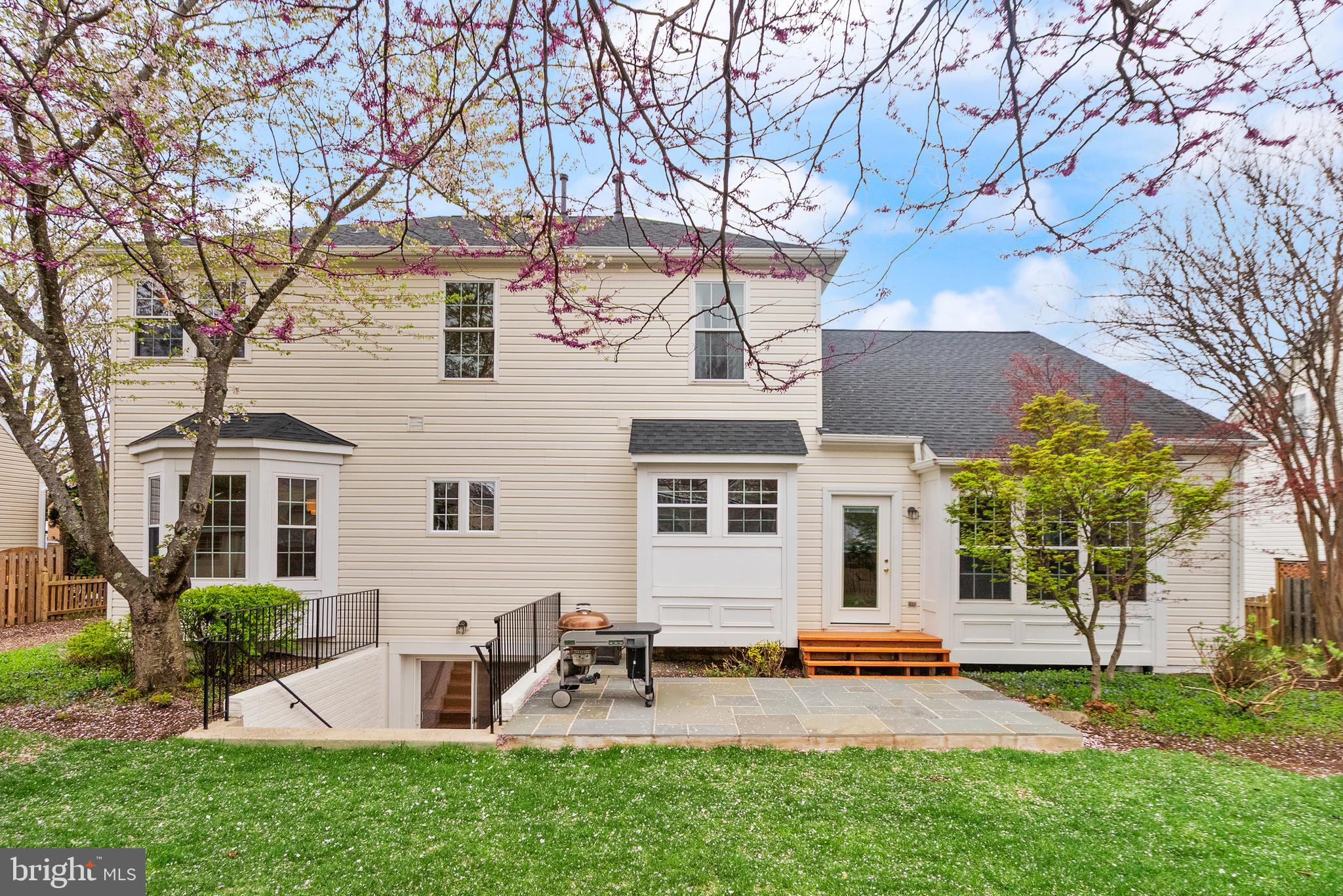 ALEXANDRAS GROVE AT BELMONT - Residential