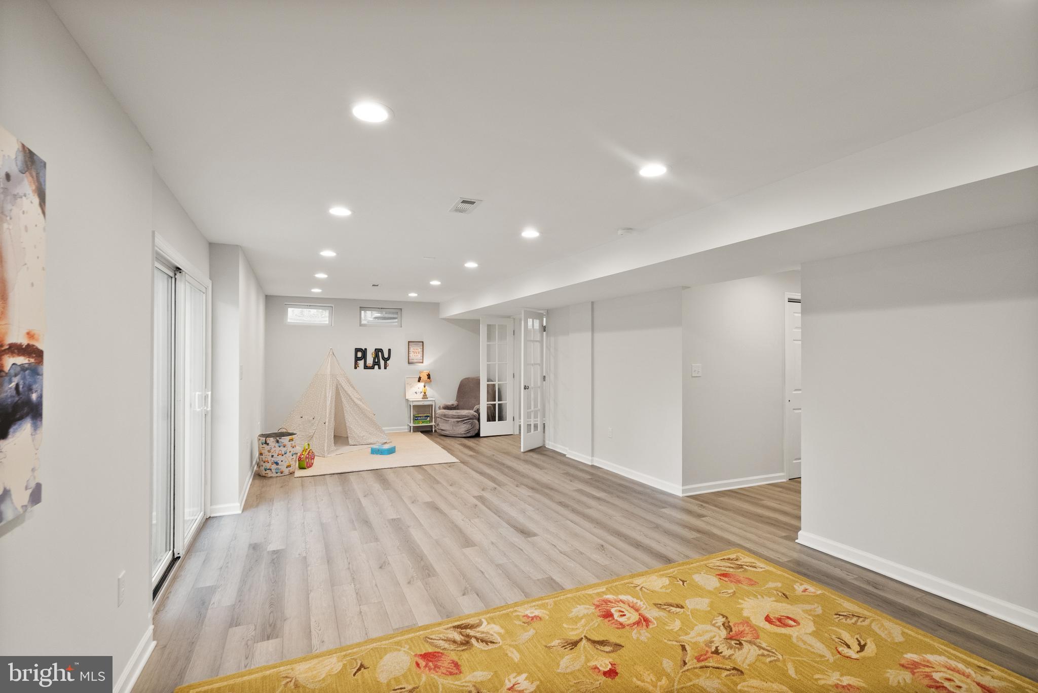 ALEXANDRAS GROVE AT BELMONT - Residential