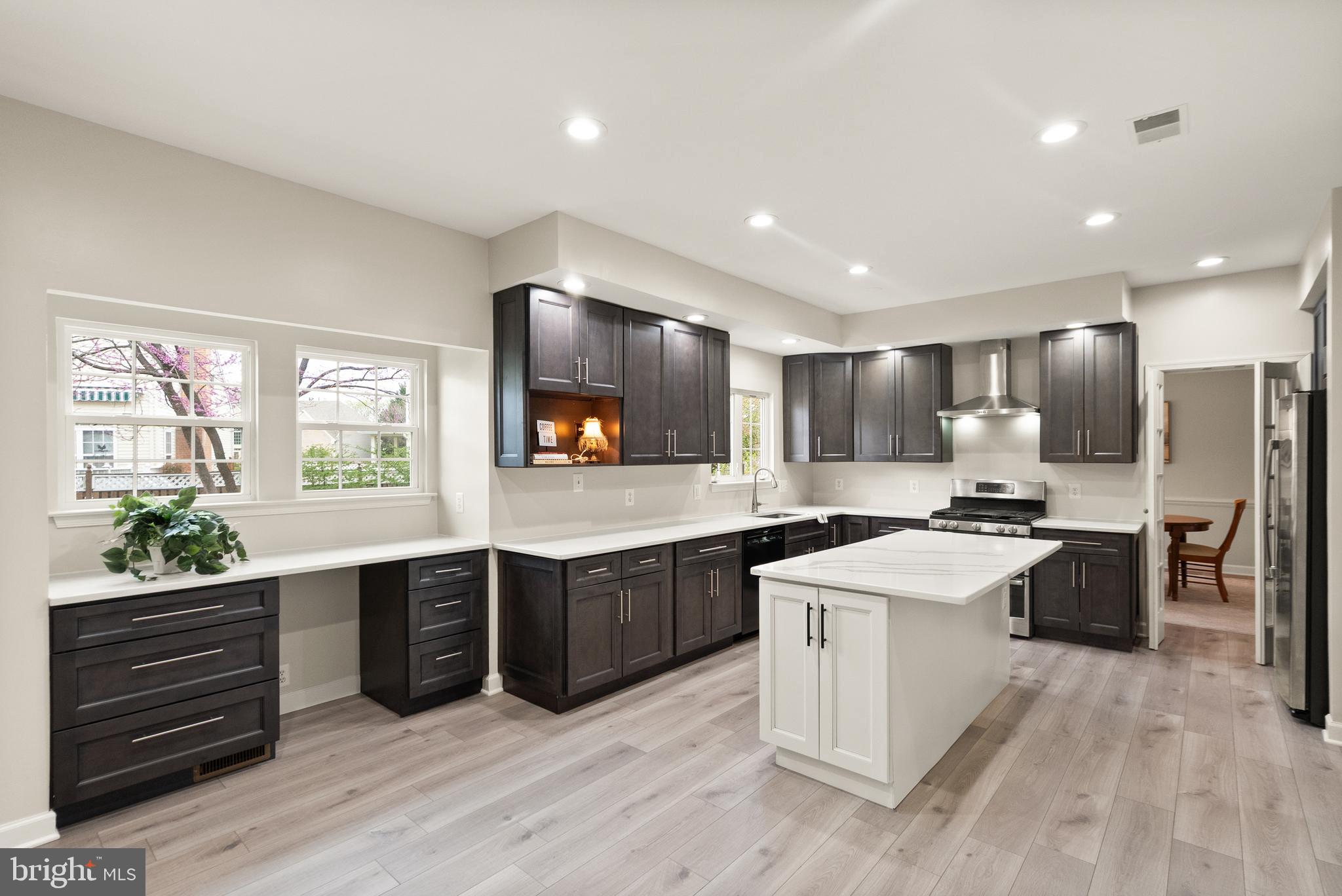 ALEXANDRAS GROVE AT BELMONT - Residential