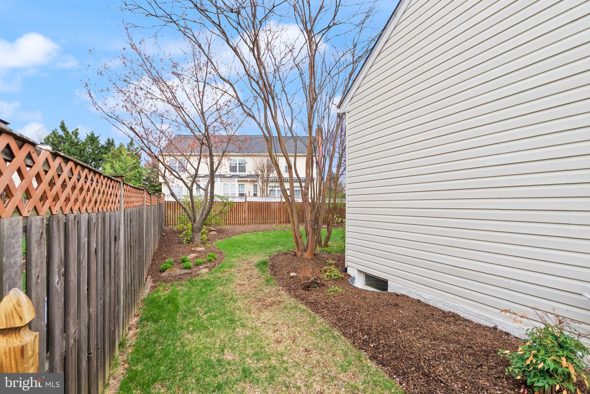 ALEXANDRAS GROVE AT BELMONT - Residential