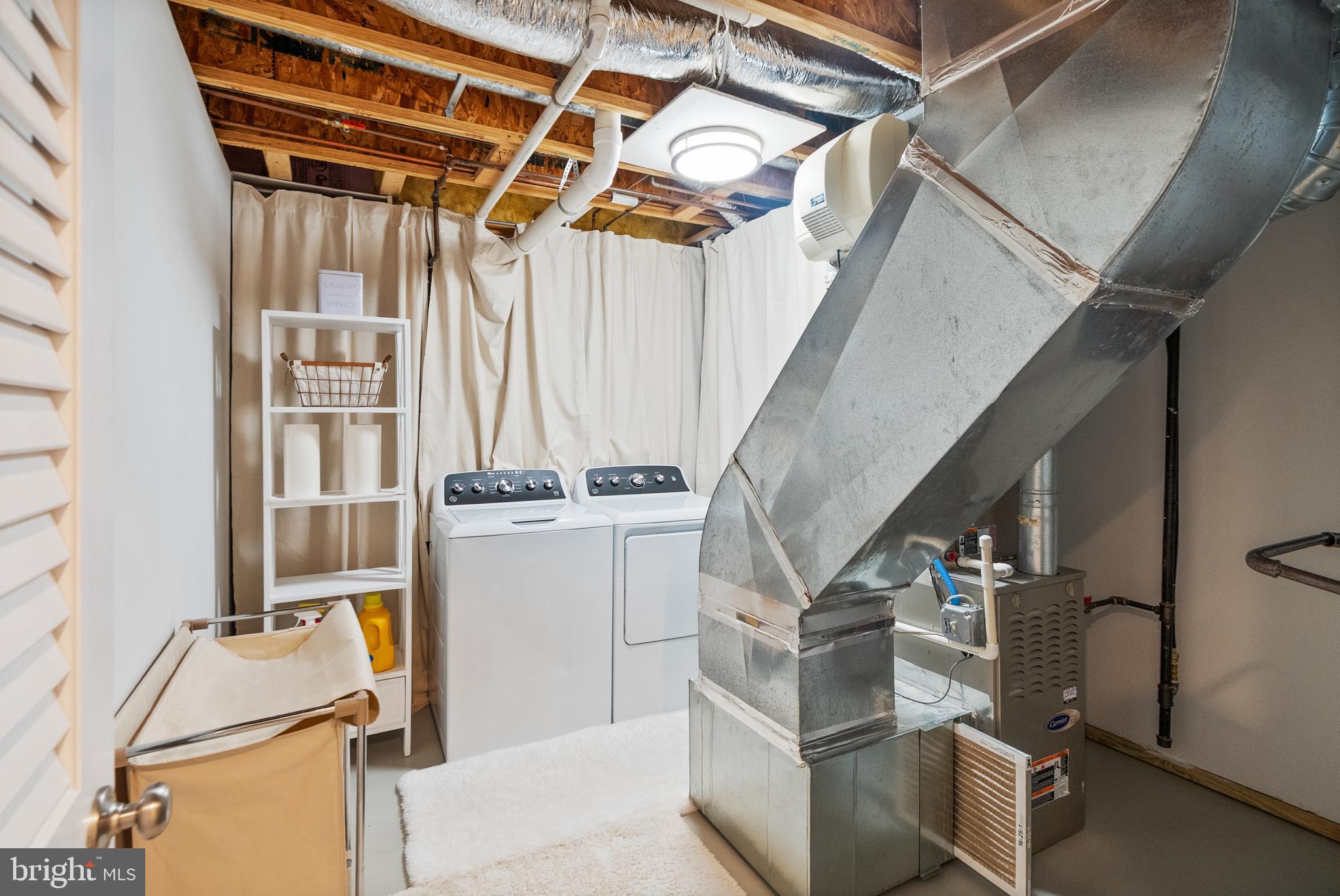 ALEXANDRAS GROVE AT BELMONT - Residential