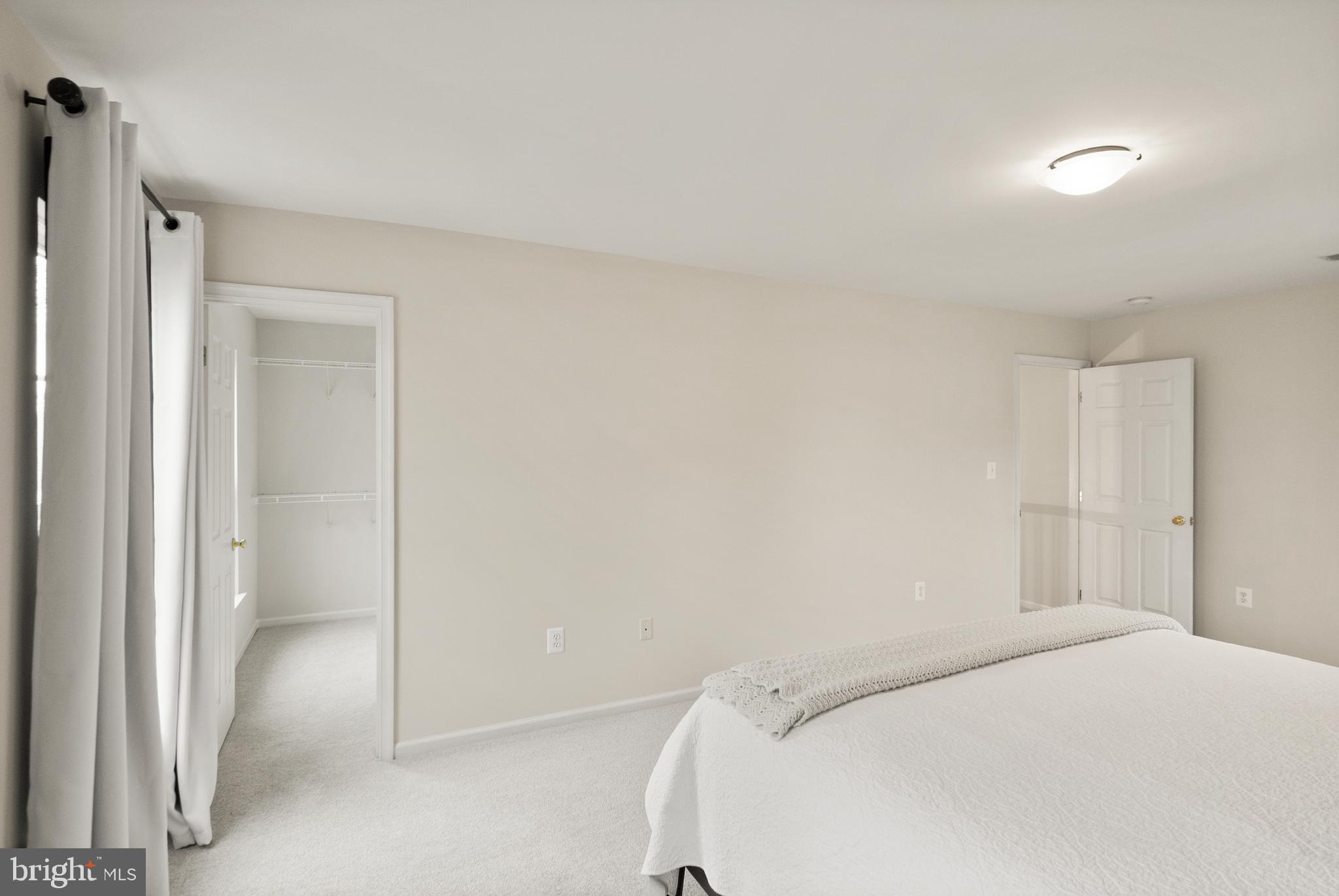 ALEXANDRAS GROVE AT BELMONT - Residential