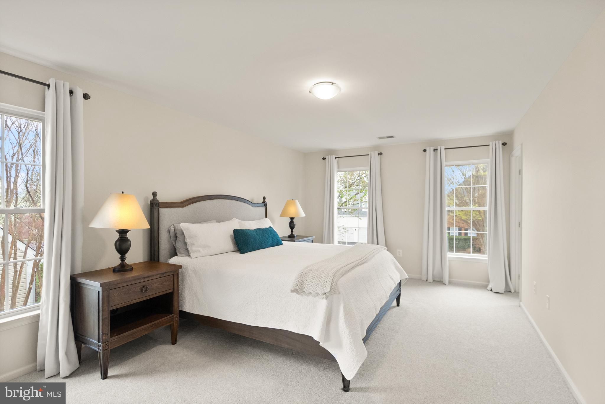 ALEXANDRAS GROVE AT BELMONT - Residential