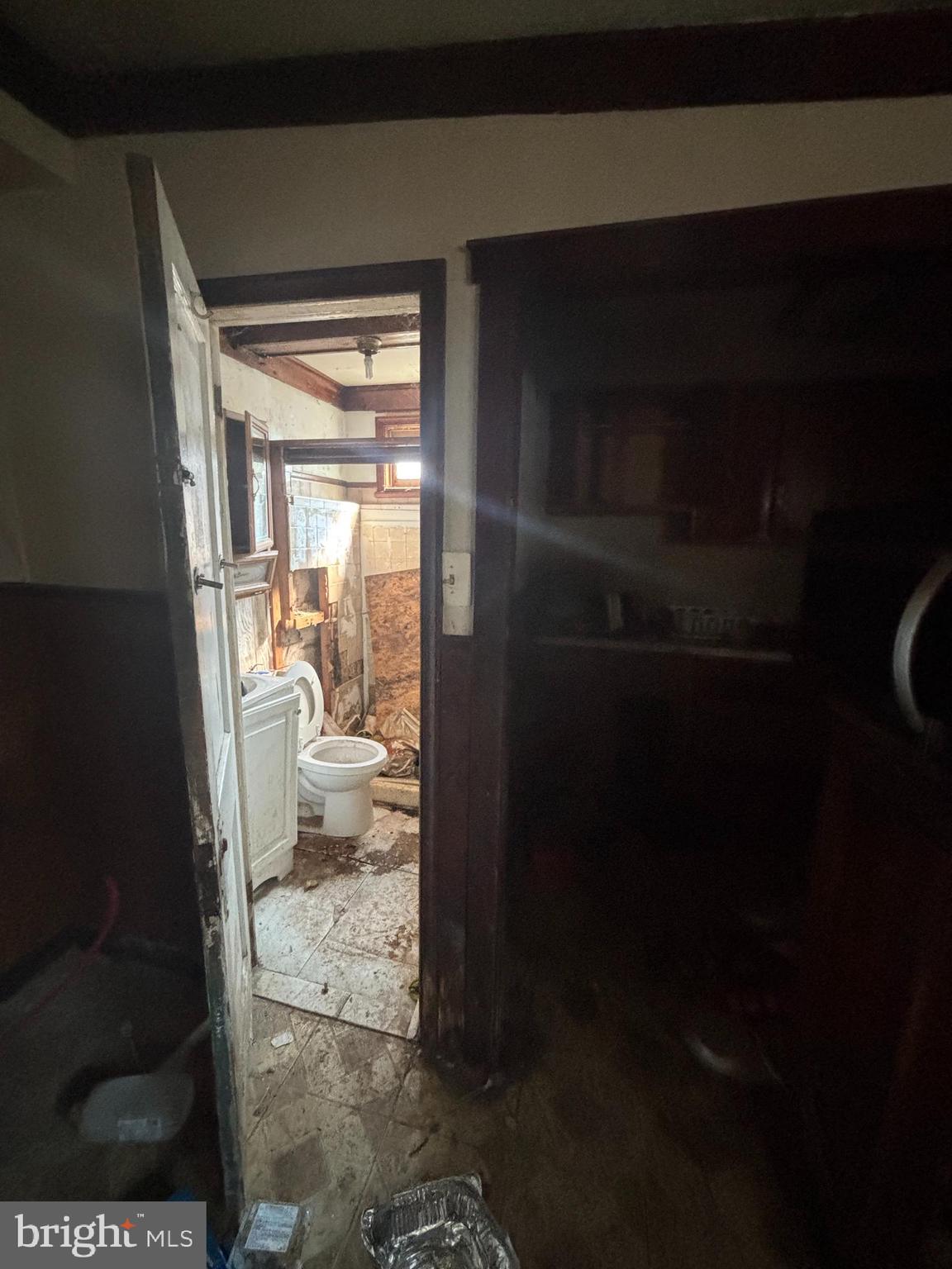 WISSAHICKON - Commercial Sale