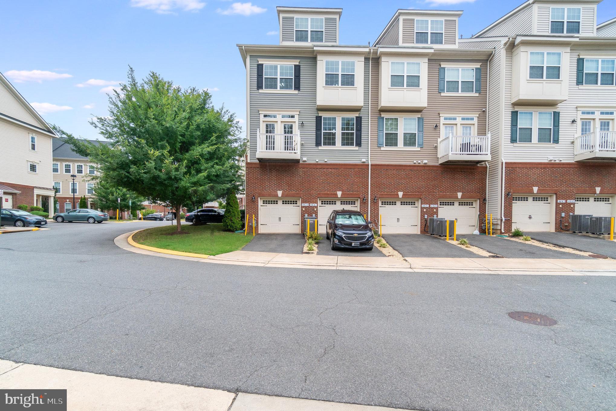 DANE RIDGE CONDO - Residential