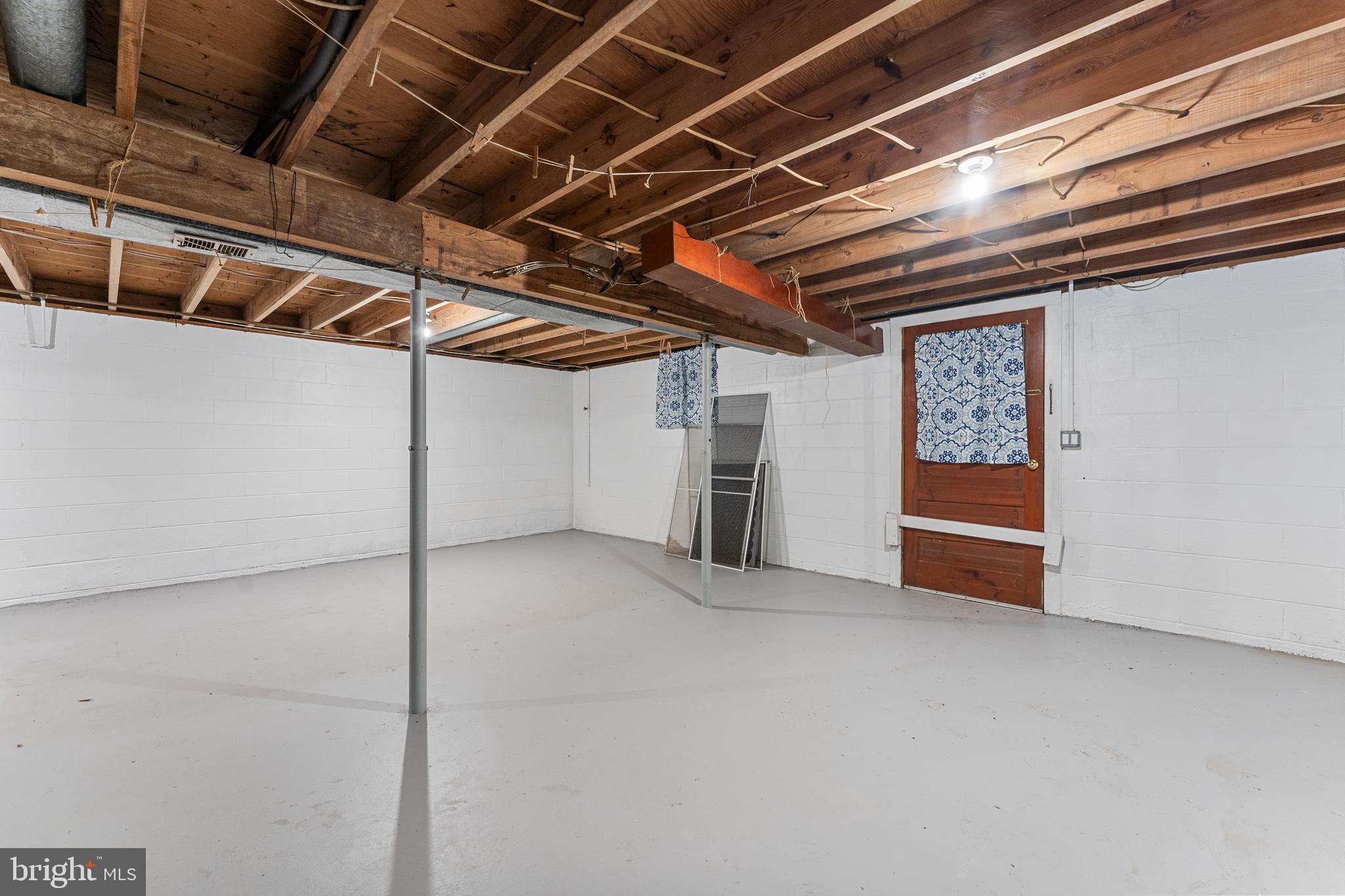 BELL AIR HEIGHTS - Residential Lease