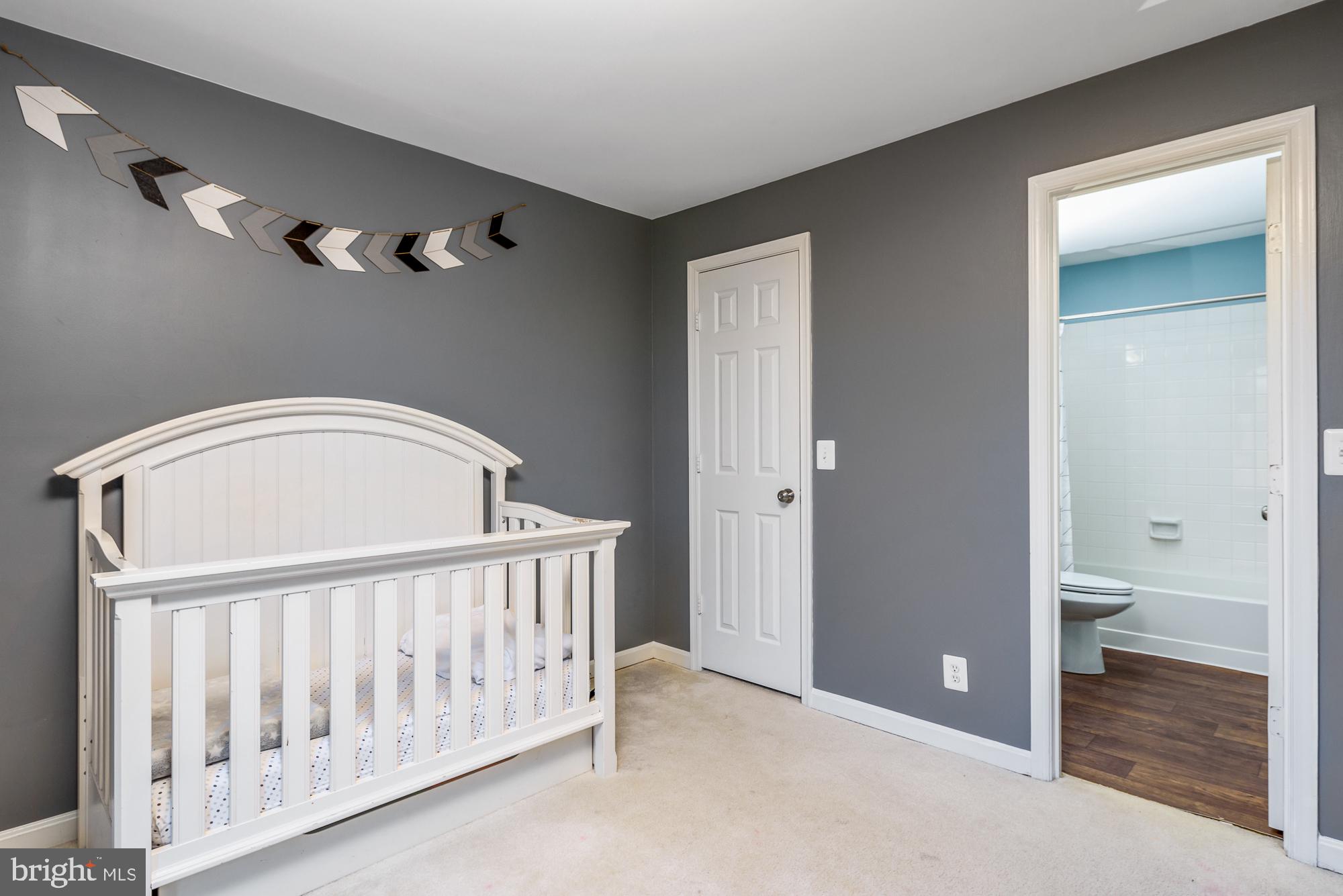 FOX CHASE/EXETER - Residential