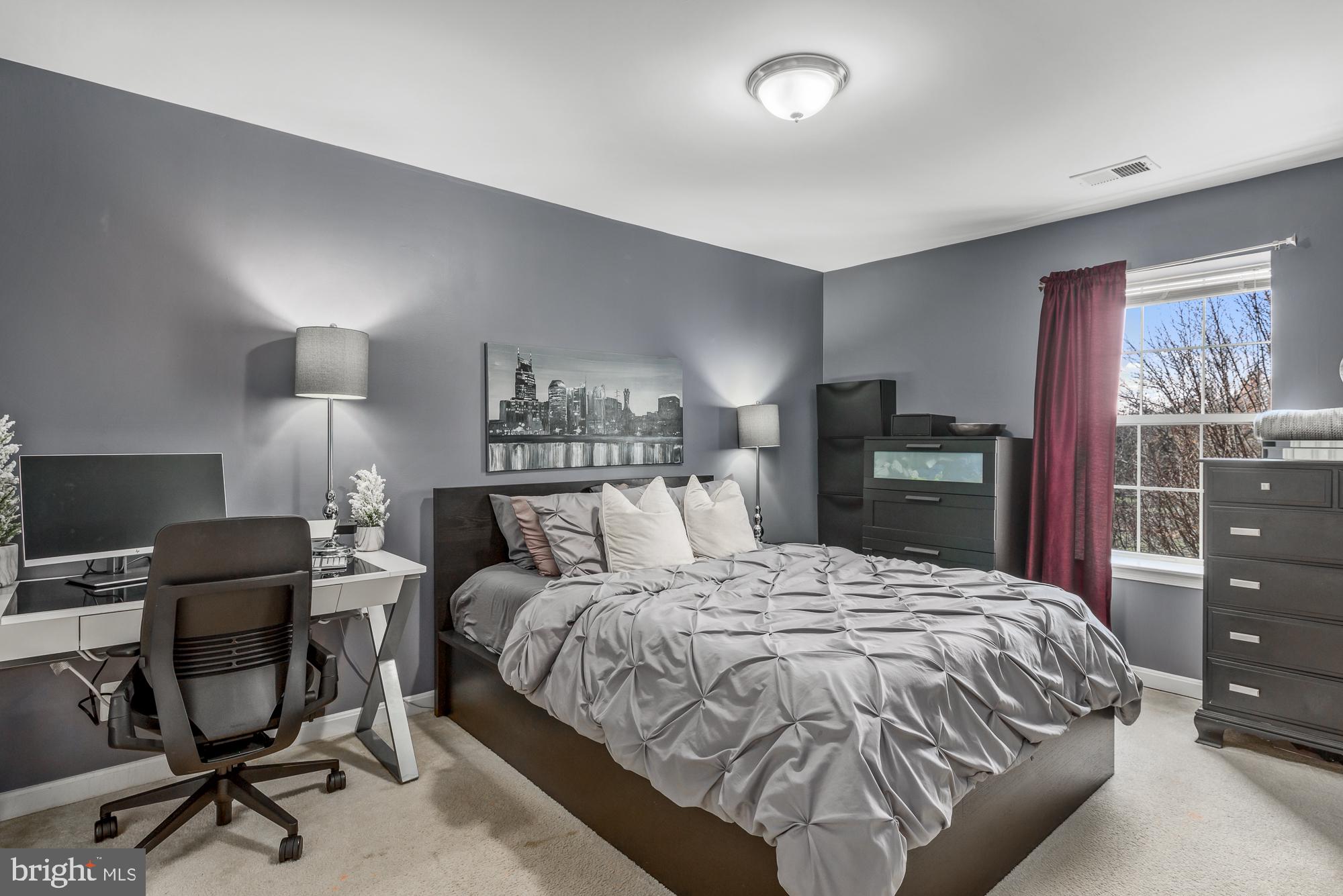 FOX CHASE/EXETER - Residential