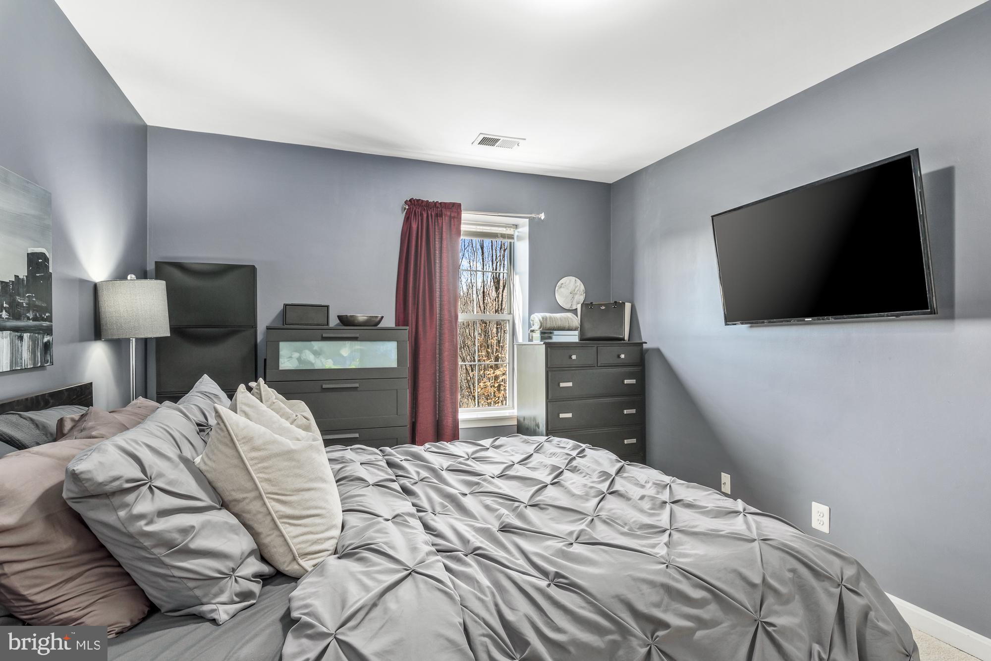 FOX CHASE/EXETER - Residential